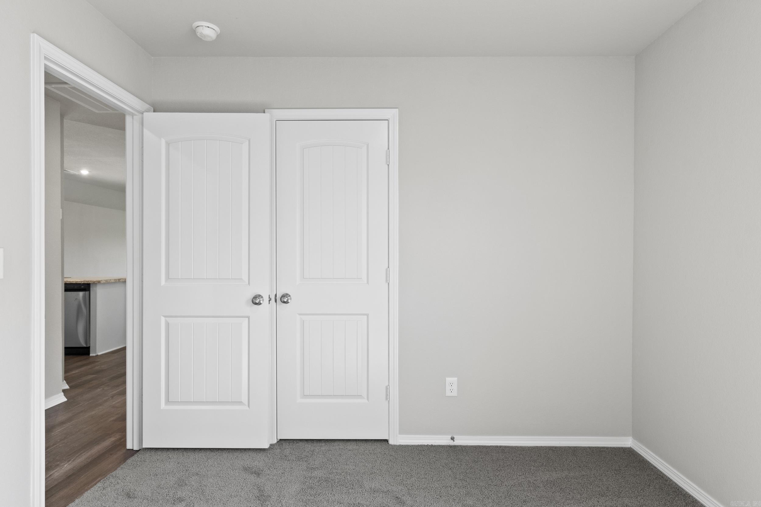 COUNTRY CLUB OF ARK THE - Residential