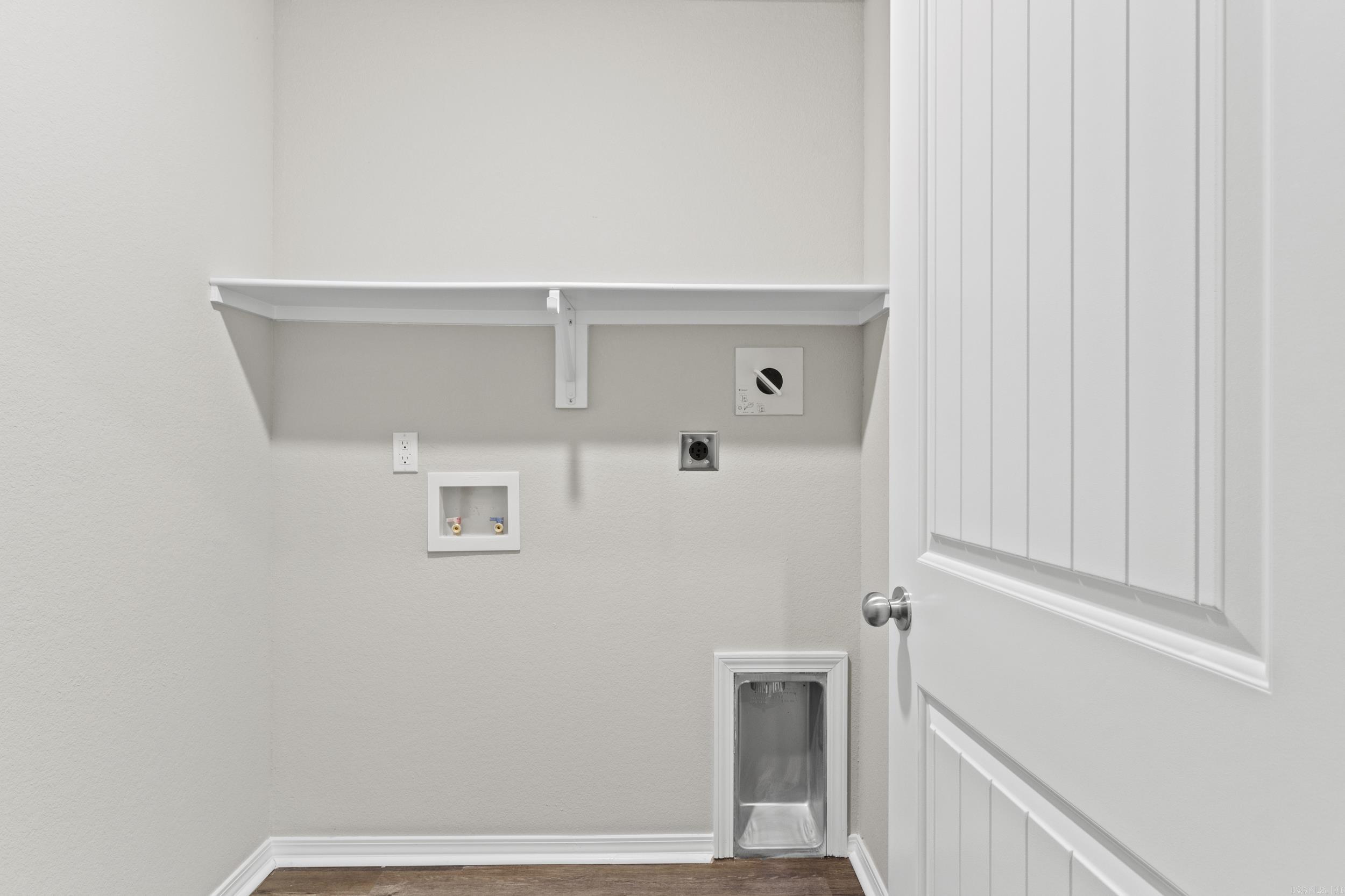 COUNTRY CLUB OF ARK THE - Residential