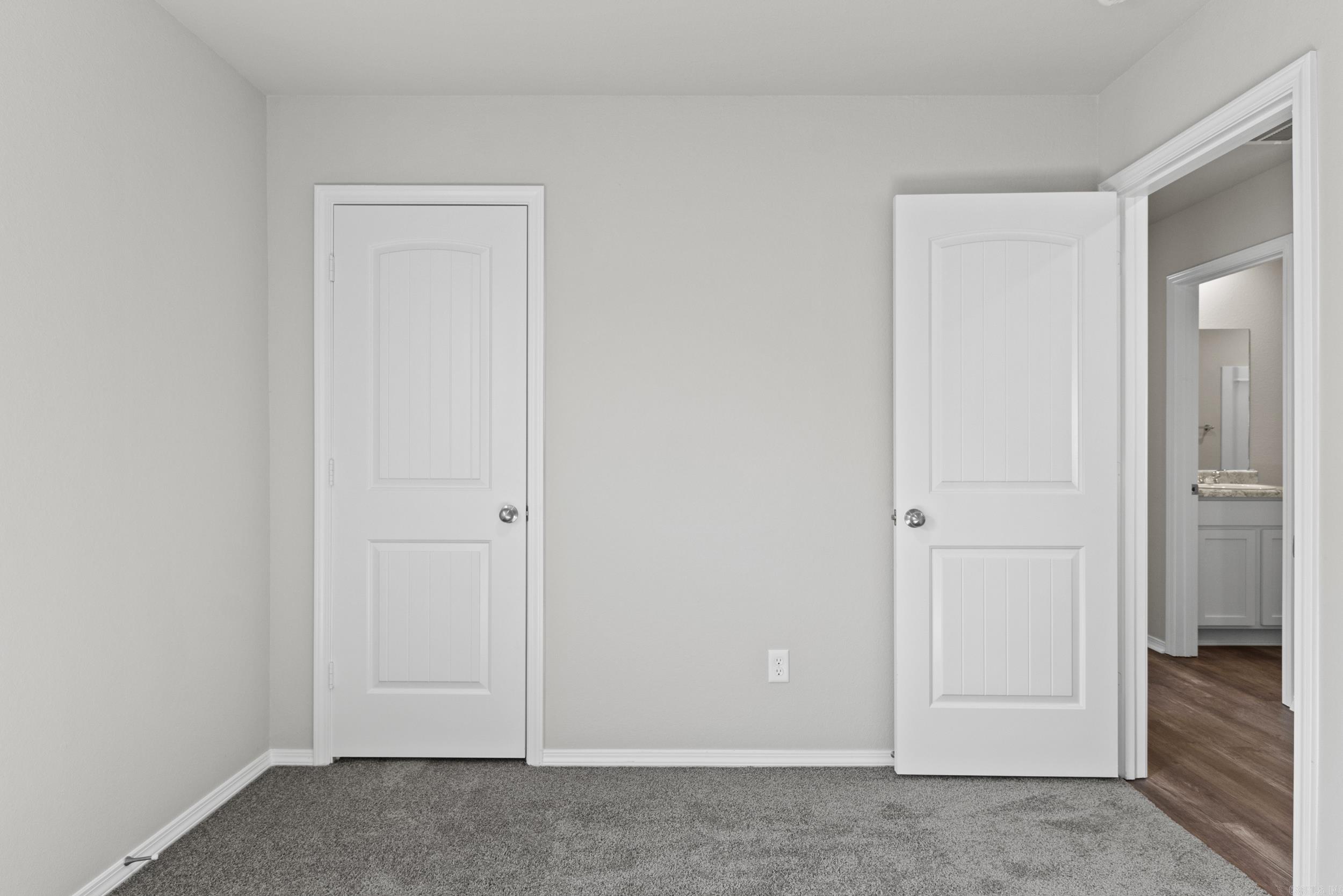 COUNTRY CLUB OF ARK THE - Residential