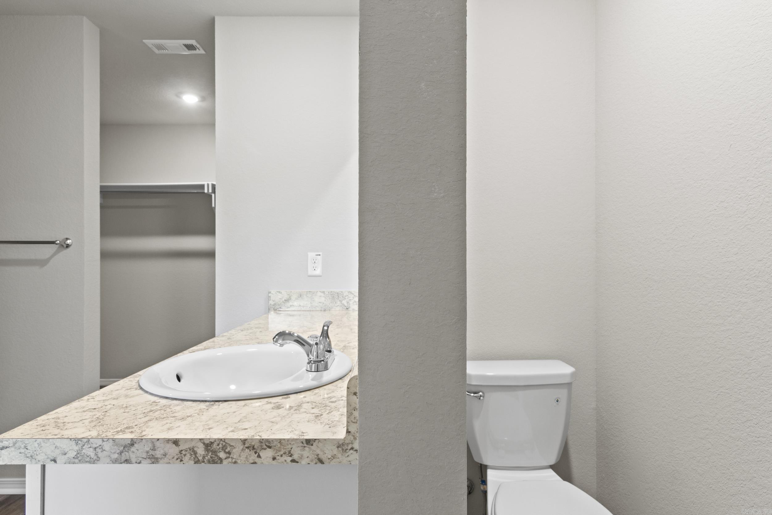 COUNTRY CLUB OF ARK THE - Residential