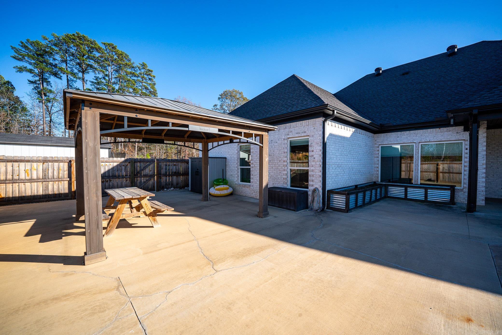 CHARLESTON PLACE SUBDIVISION - Residential