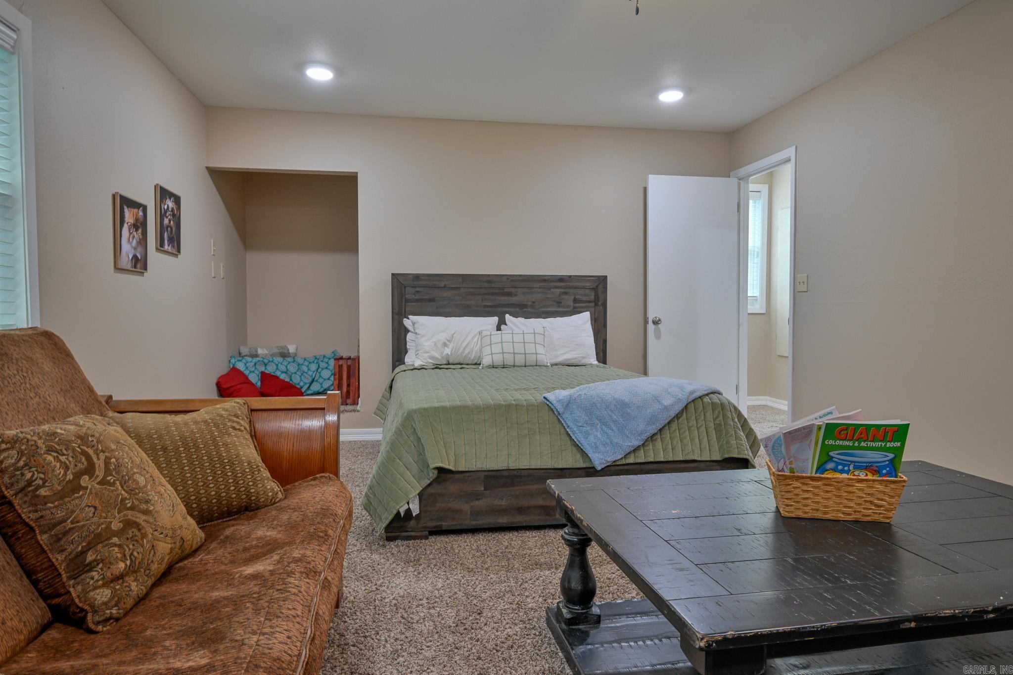 HORNBECK PLACE - Residential