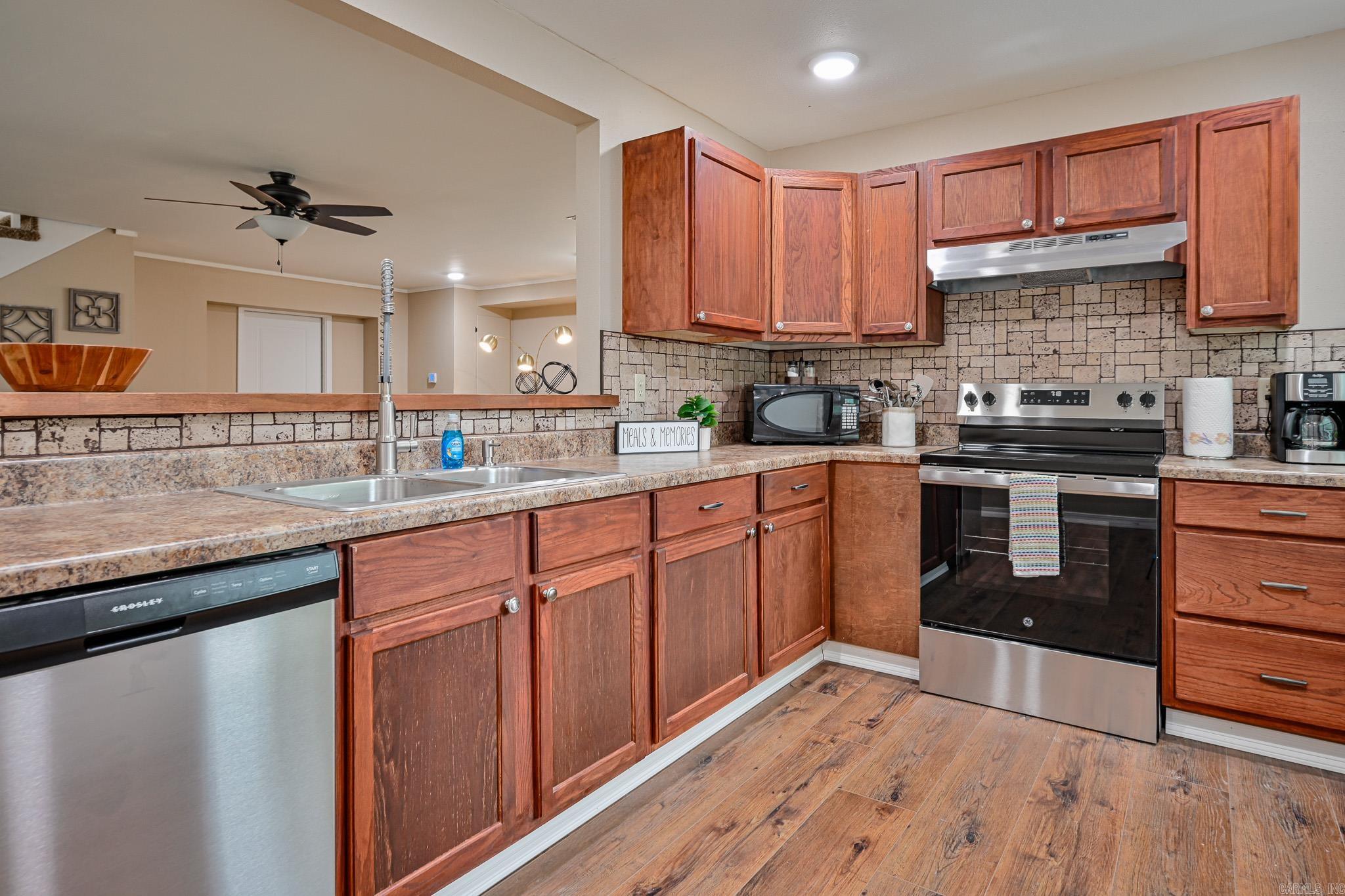 HORNBECK PLACE - Residential