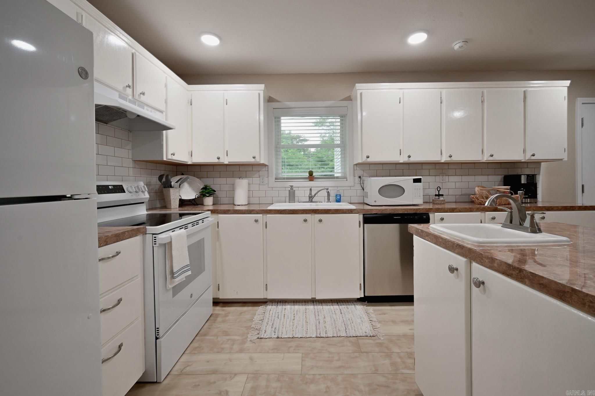 HORNBECK PLACE - Residential