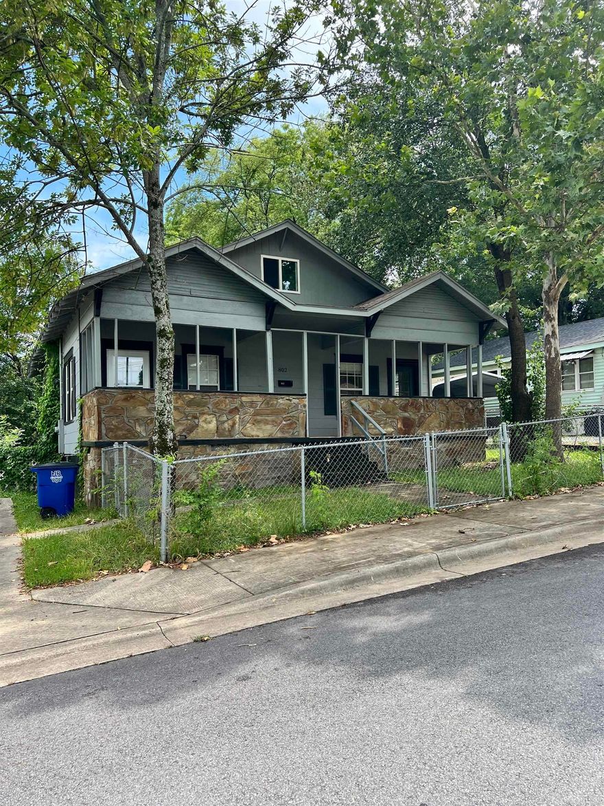 Charming 3 bed, 2 bathroom Craftsman bungalow home for rent in North Little Rock! Large lot, partially fenced in with an extra large storage shed. All bedrooms and baths are down with large carpeted bonus room up. Large laundry room on main level. appliances include fridge, range, and dishwasher. Home has been freshly painted throughout. Light fixtures updated. Great deck out back. We do accept 1 small dog or 1 small cat. Please note there is a one-time $300 pet fee upon lease signing. $50 application fee. Available now. Tenant pays all utilities. Owner maintains yard.