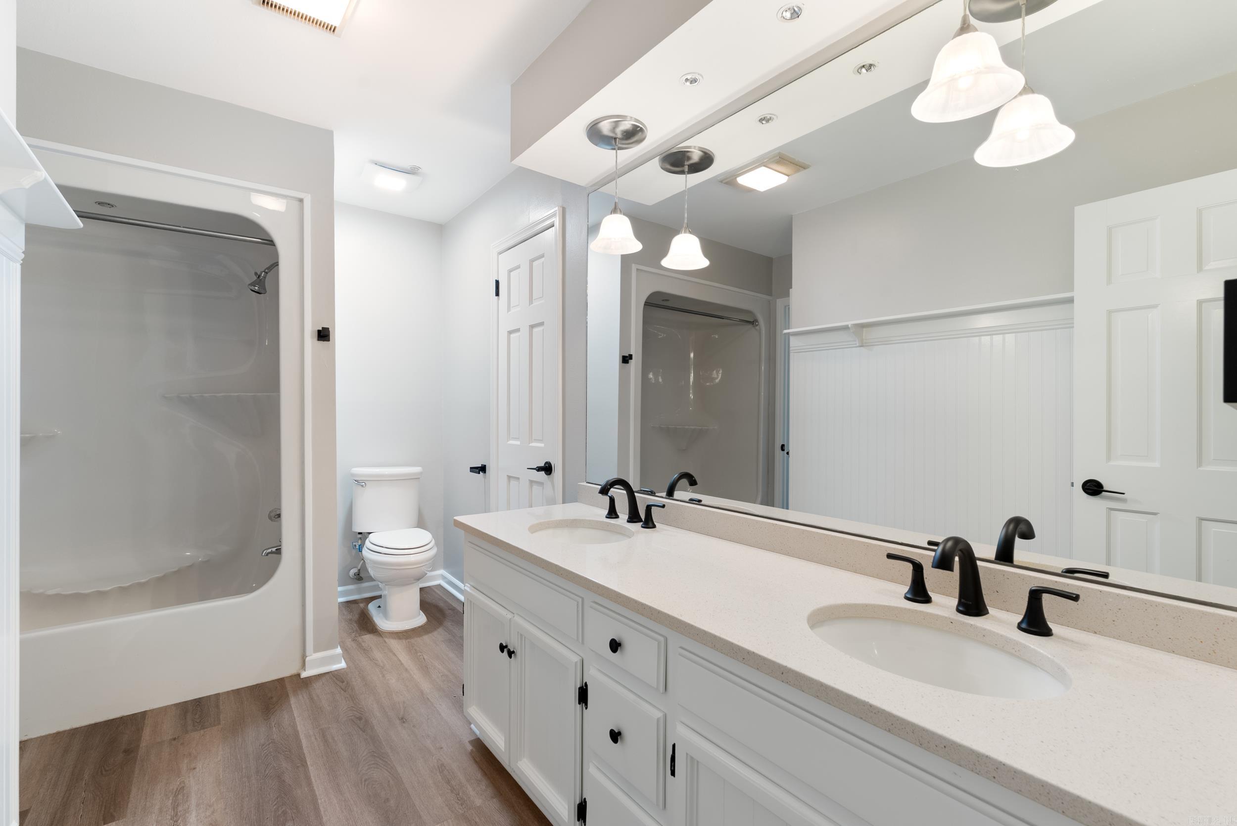 OAK FORREST - Residential