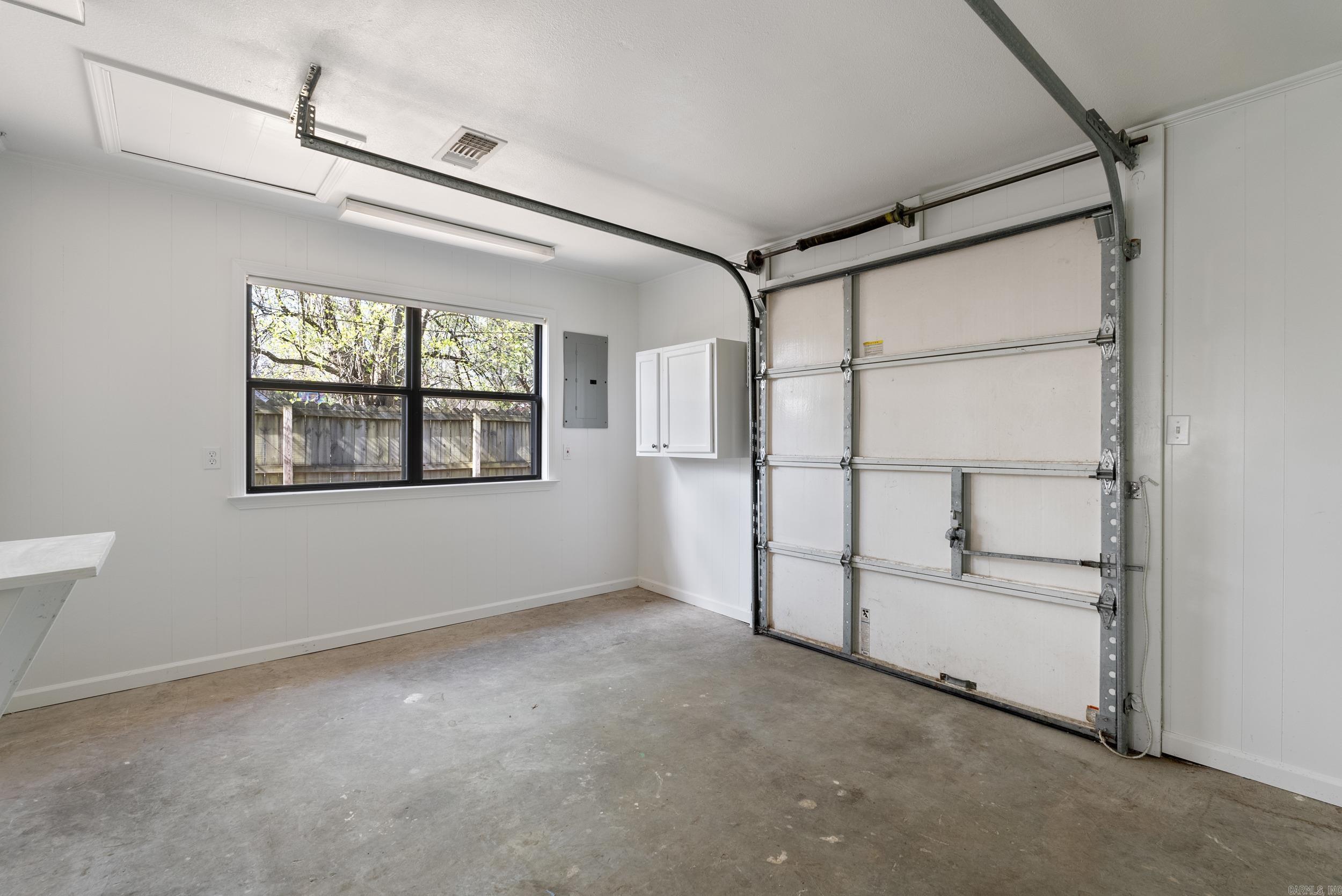 OAK FORREST - Residential