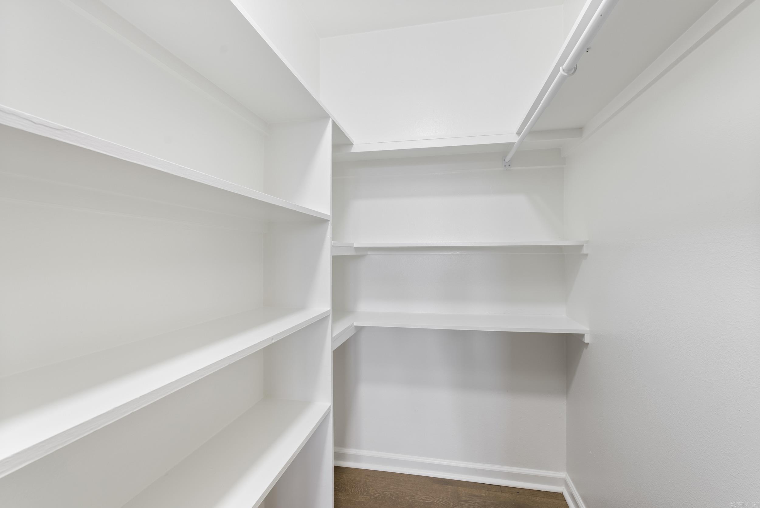 OAK FORREST - Residential