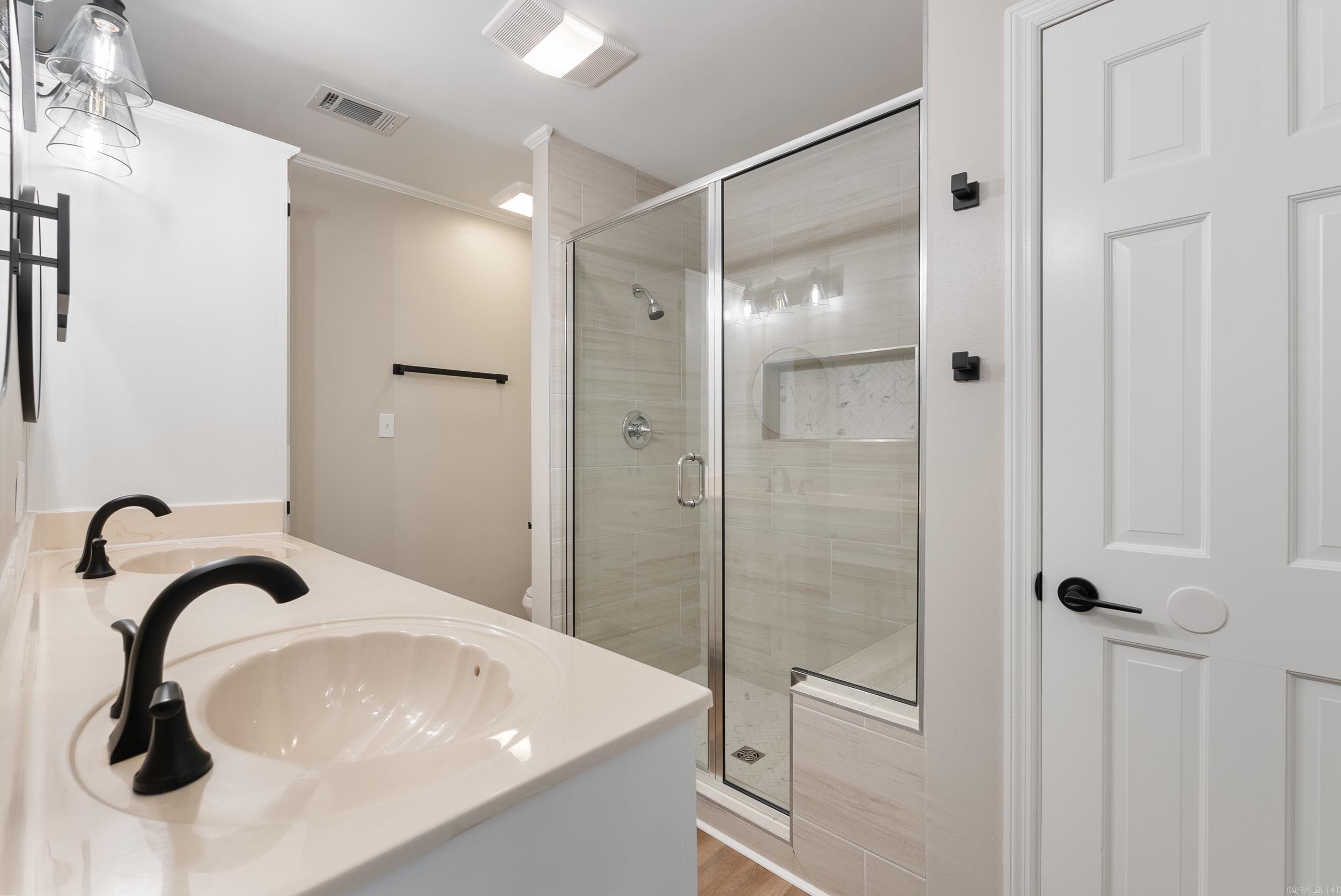 OAK FORREST - Residential