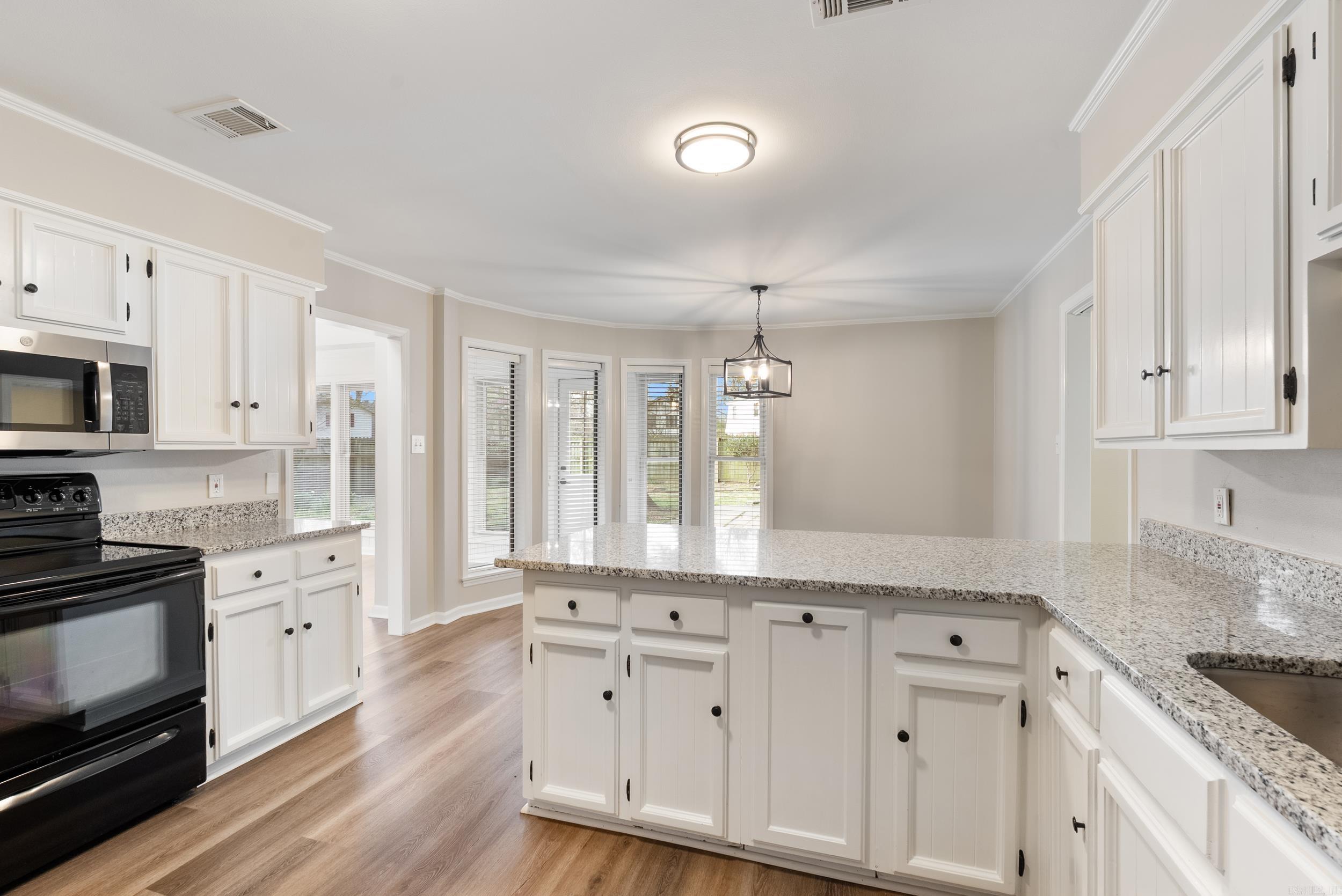 OAK FORREST - Residential