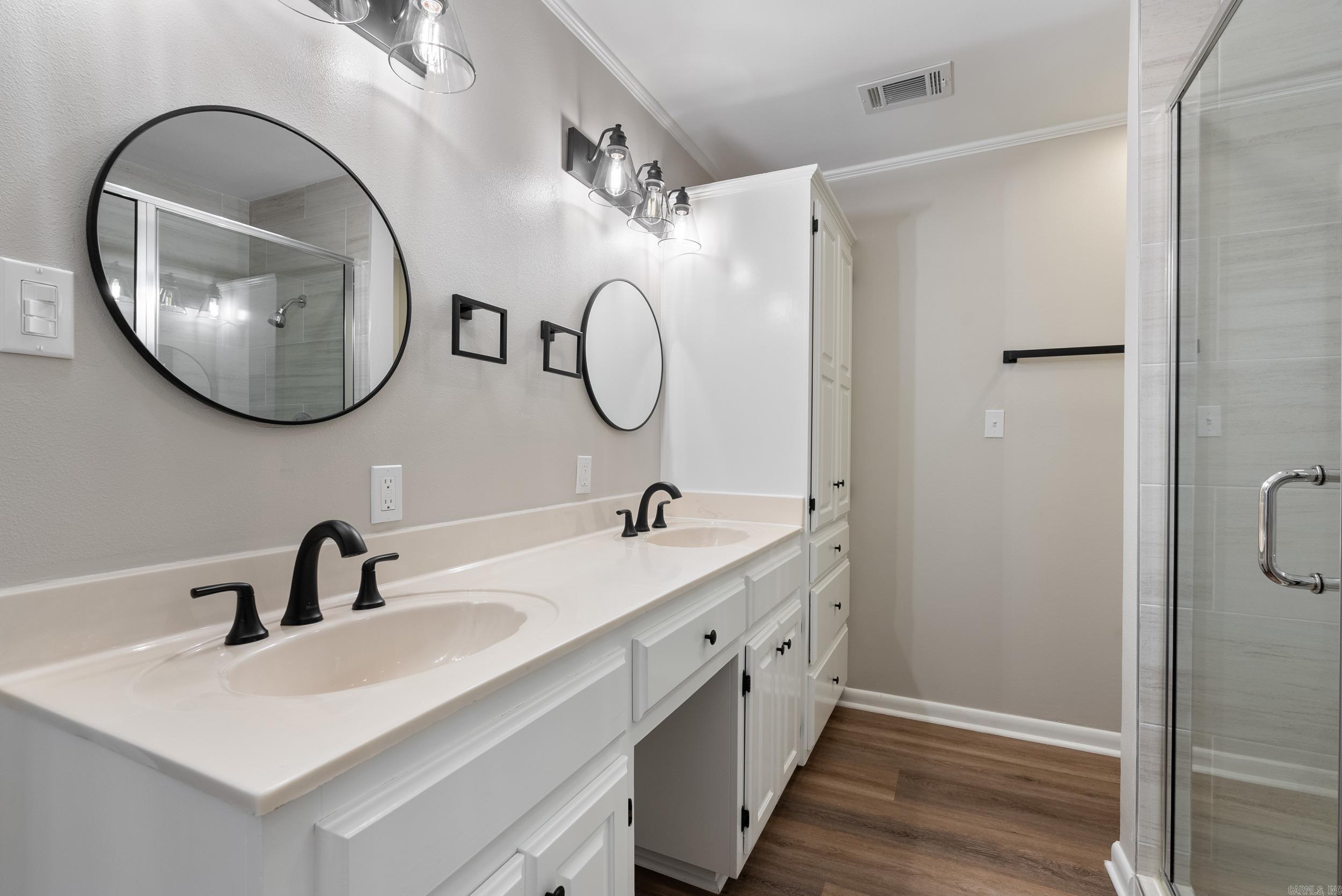 OAK FORREST - Residential