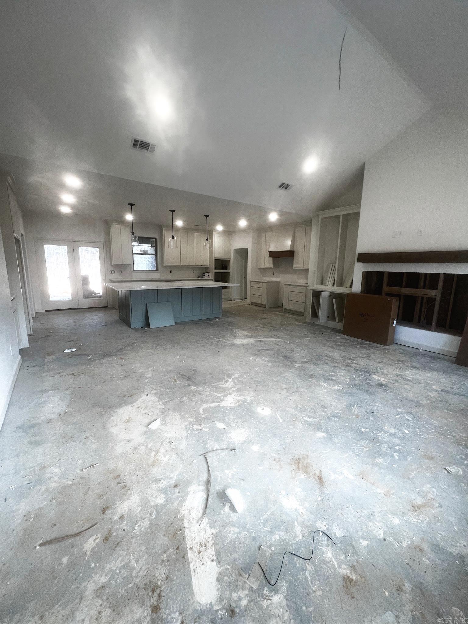 WINCHESTER ESTATES - Residential