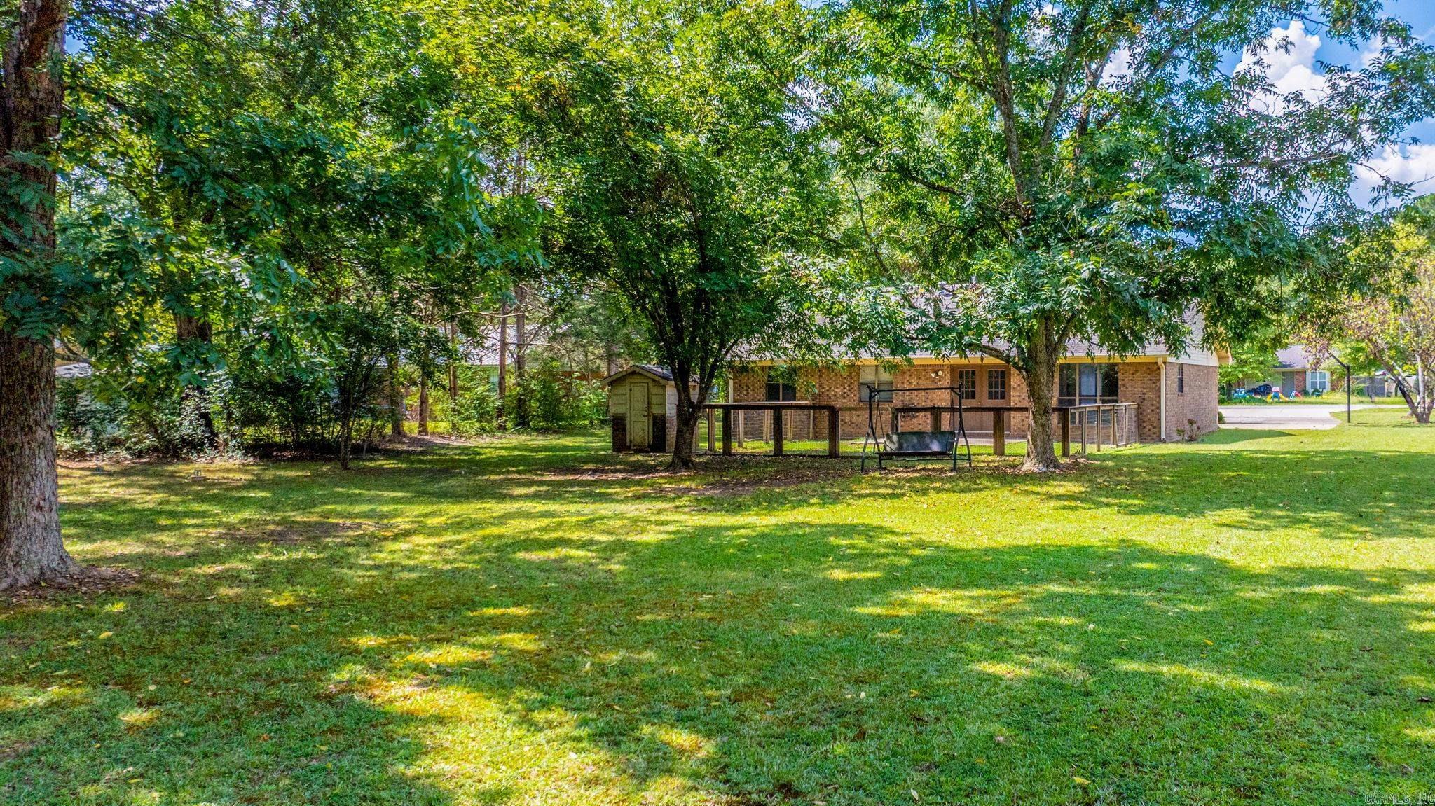 GOLDEN MEADOW - Residential