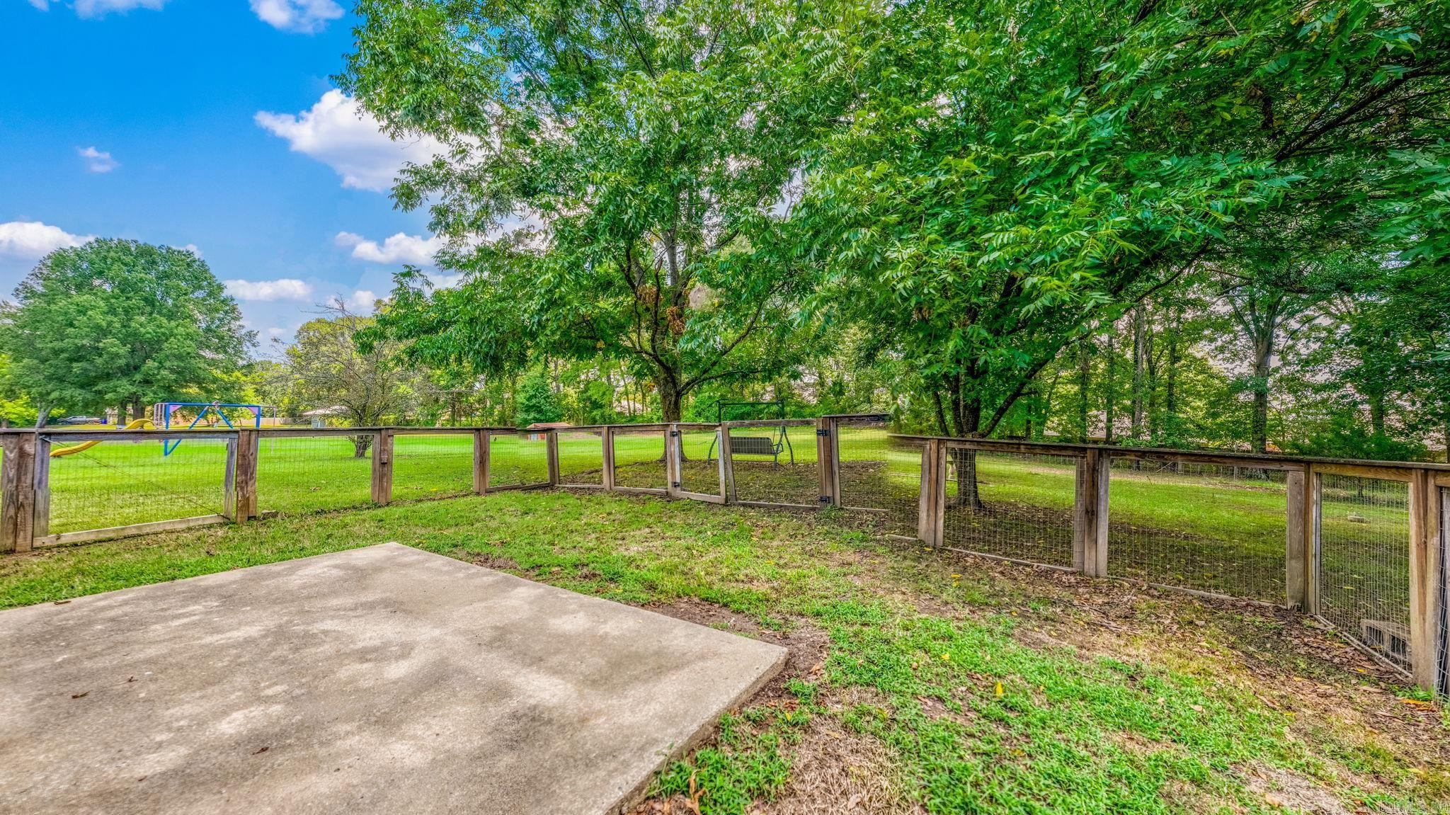 GOLDEN MEADOW - Residential