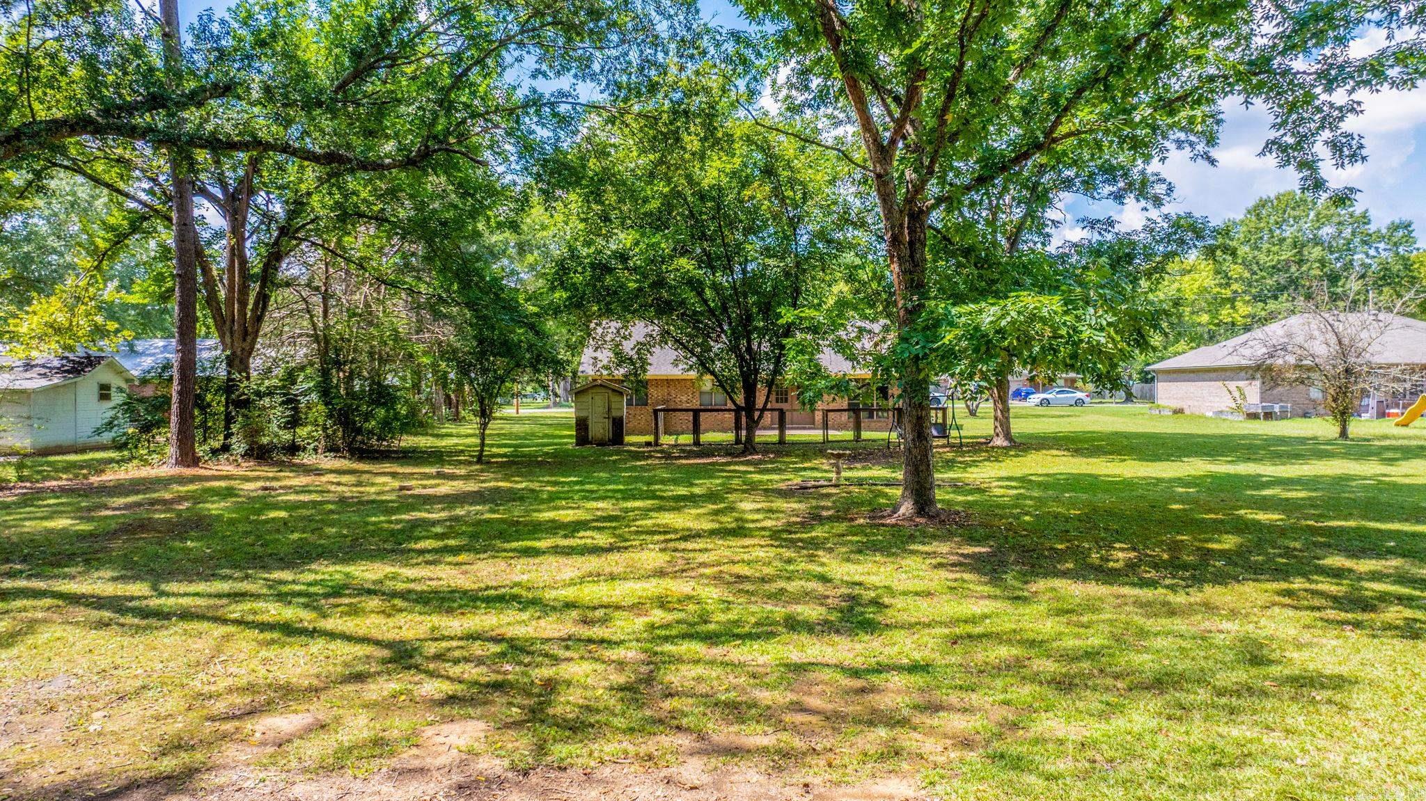 GOLDEN MEADOW - Residential