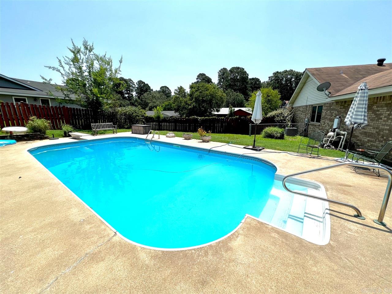 Country Club Terrace - Residential