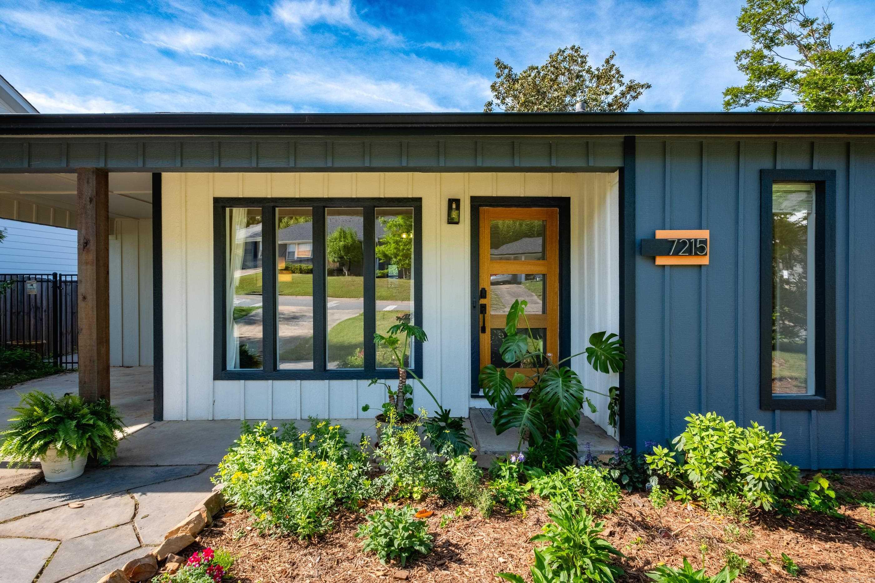 KINGWOOD PLACE - Residential