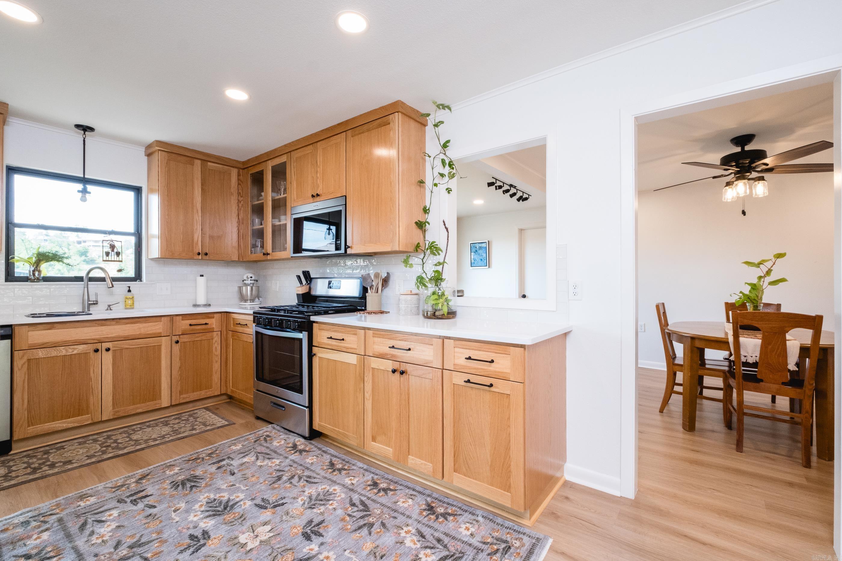 KINGWOOD PLACE - Residential