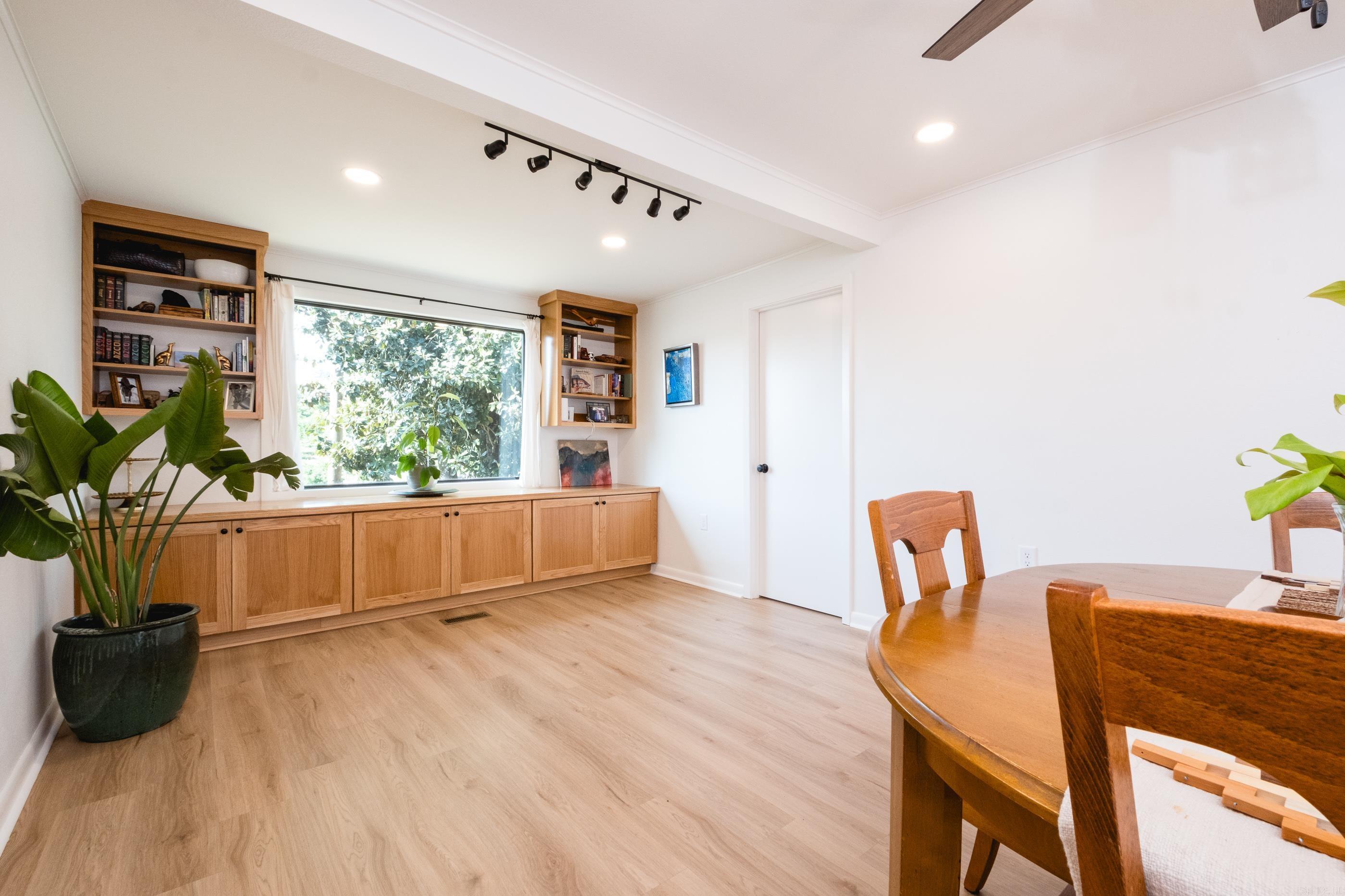 KINGWOOD PLACE - Residential