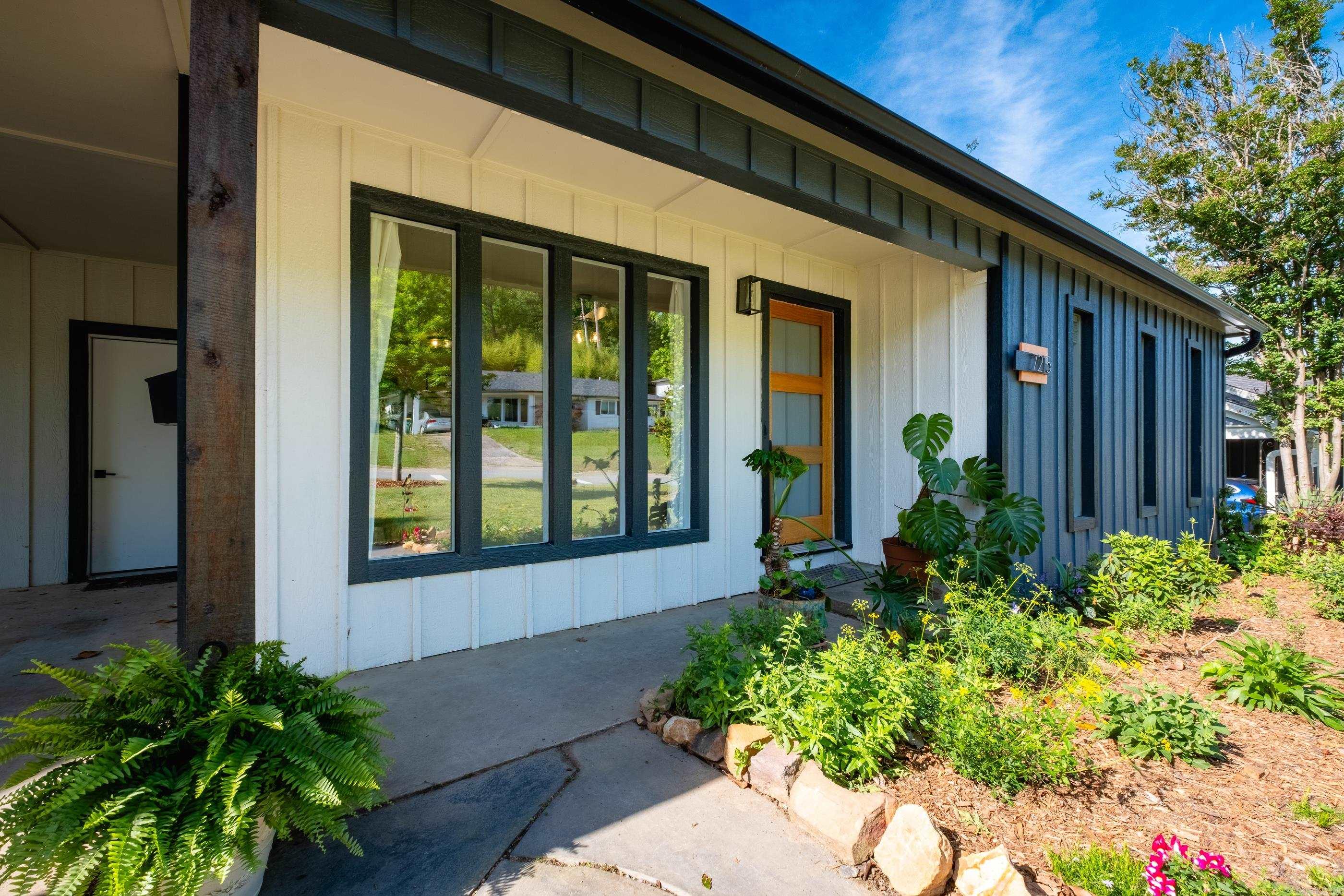 KINGWOOD PLACE - Residential