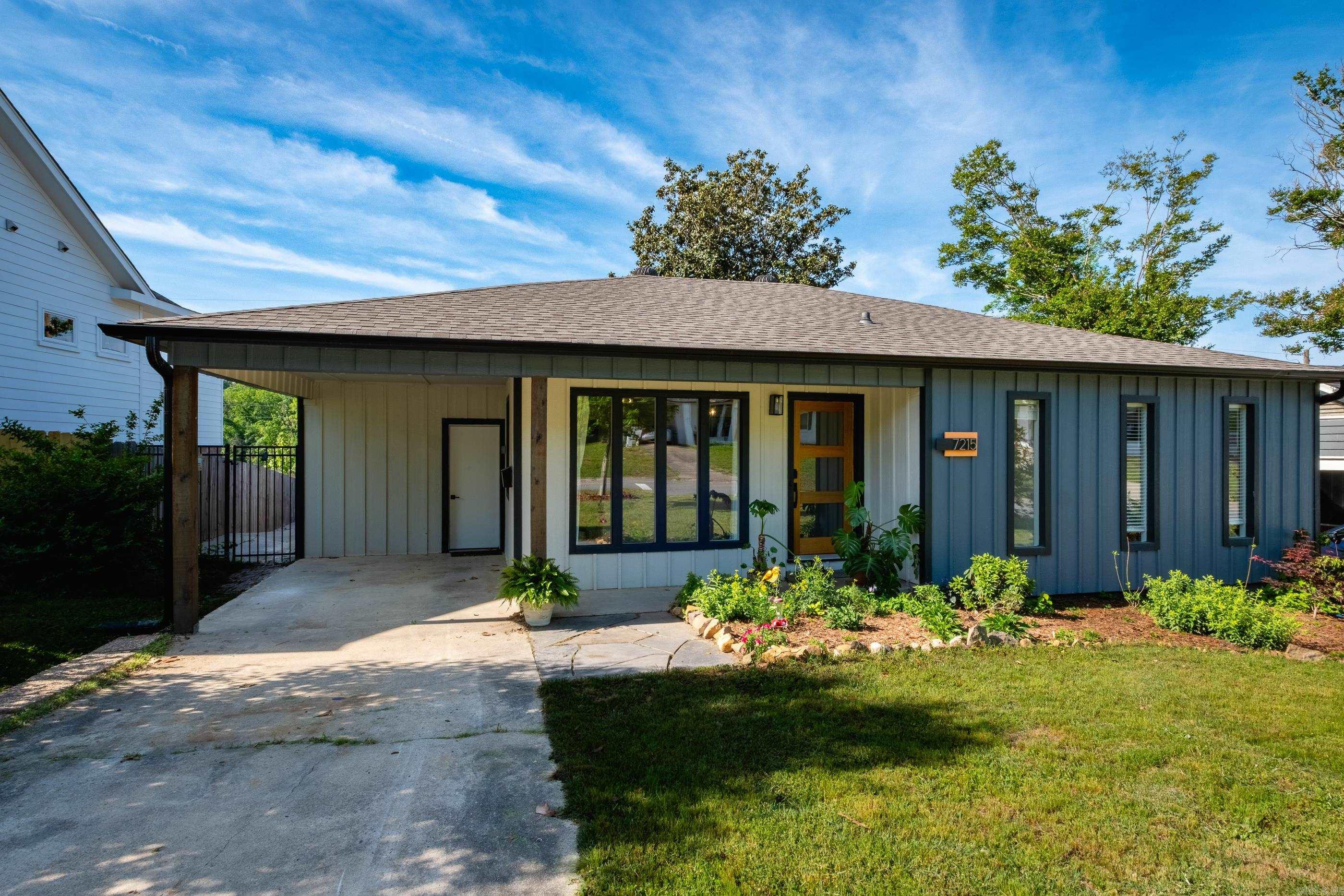 KINGWOOD PLACE - Residential