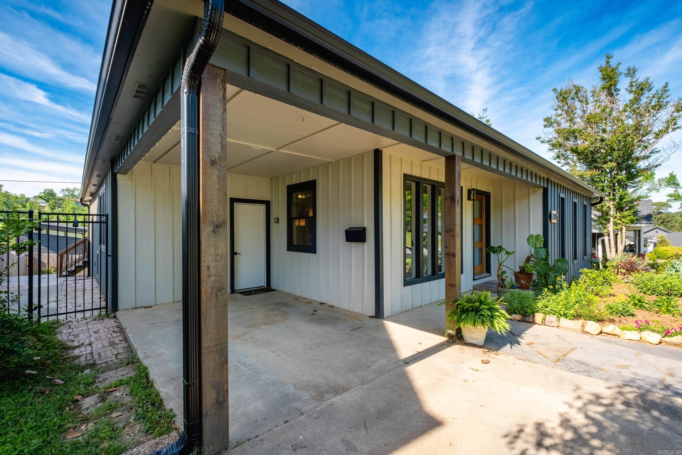 KINGWOOD PLACE - Residential