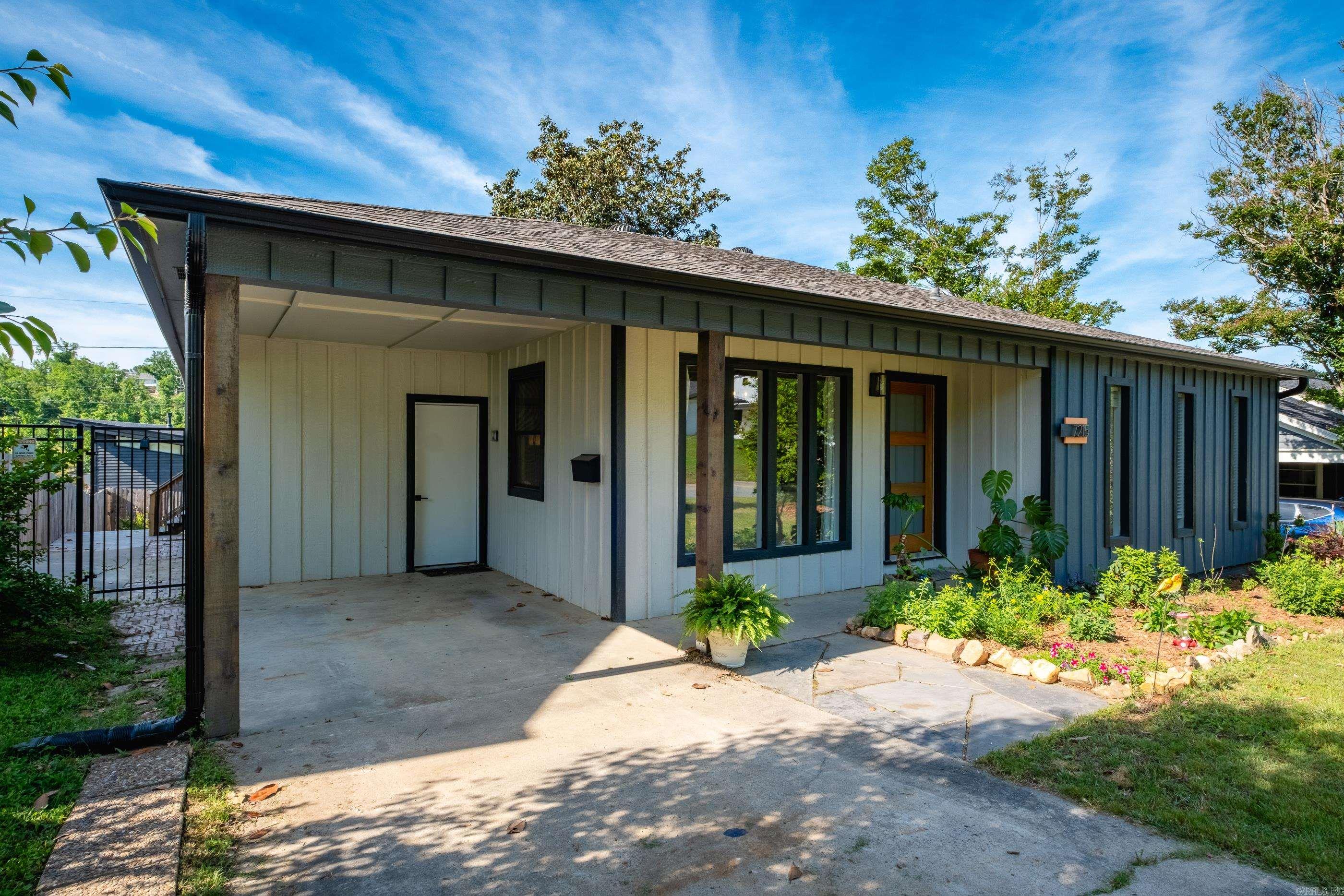 KINGWOOD PLACE - Residential