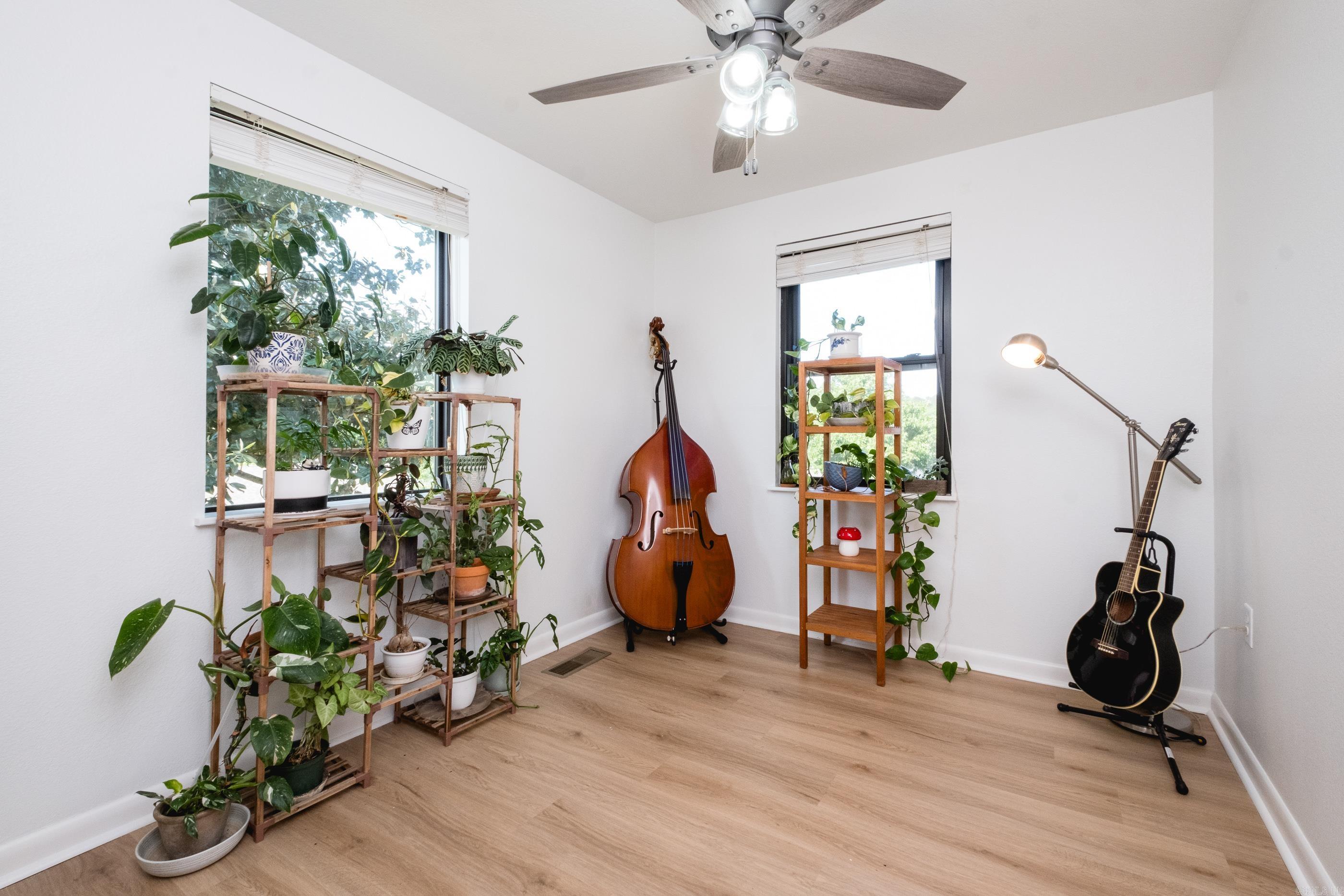 KINGWOOD PLACE - Residential