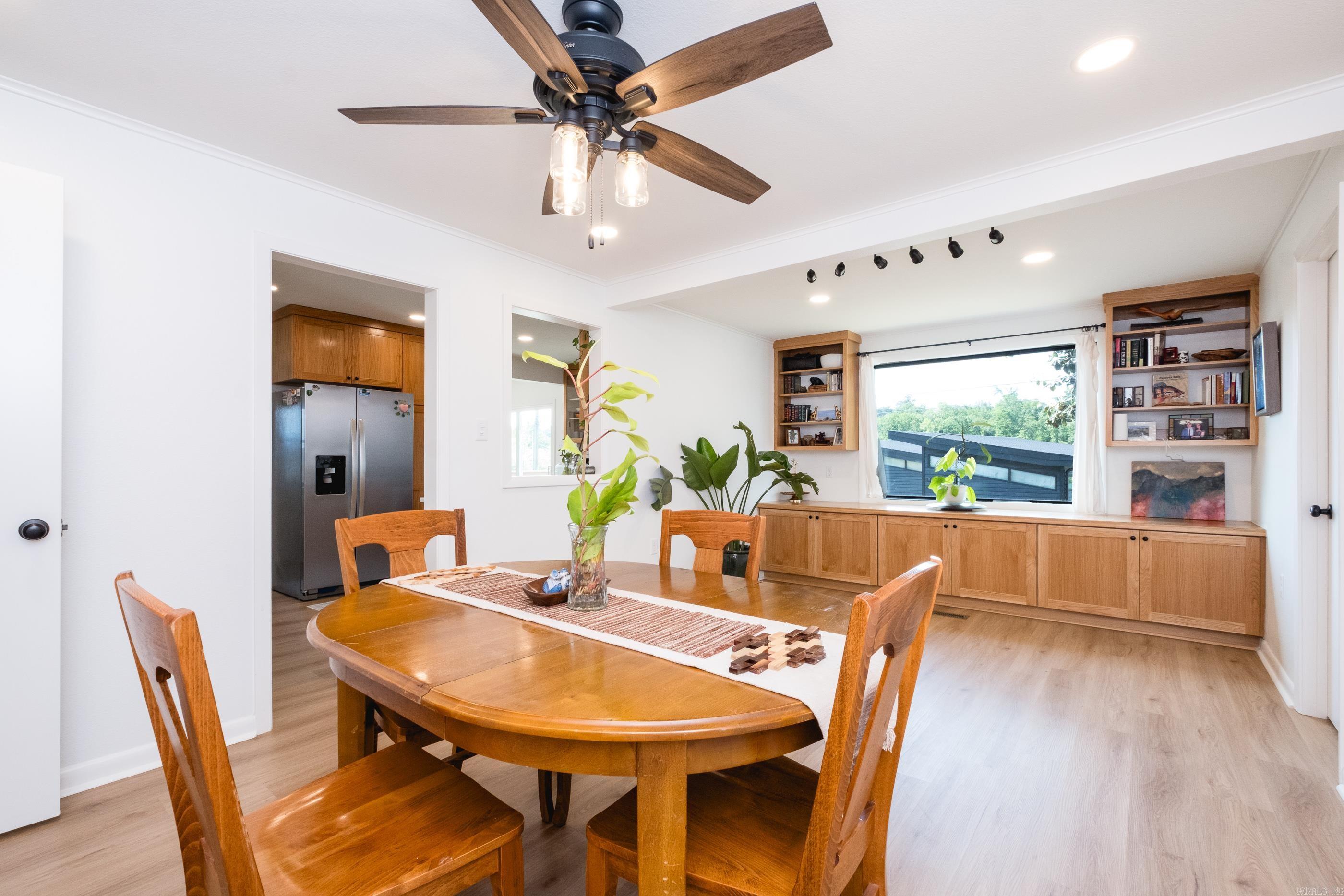 KINGWOOD PLACE - Residential