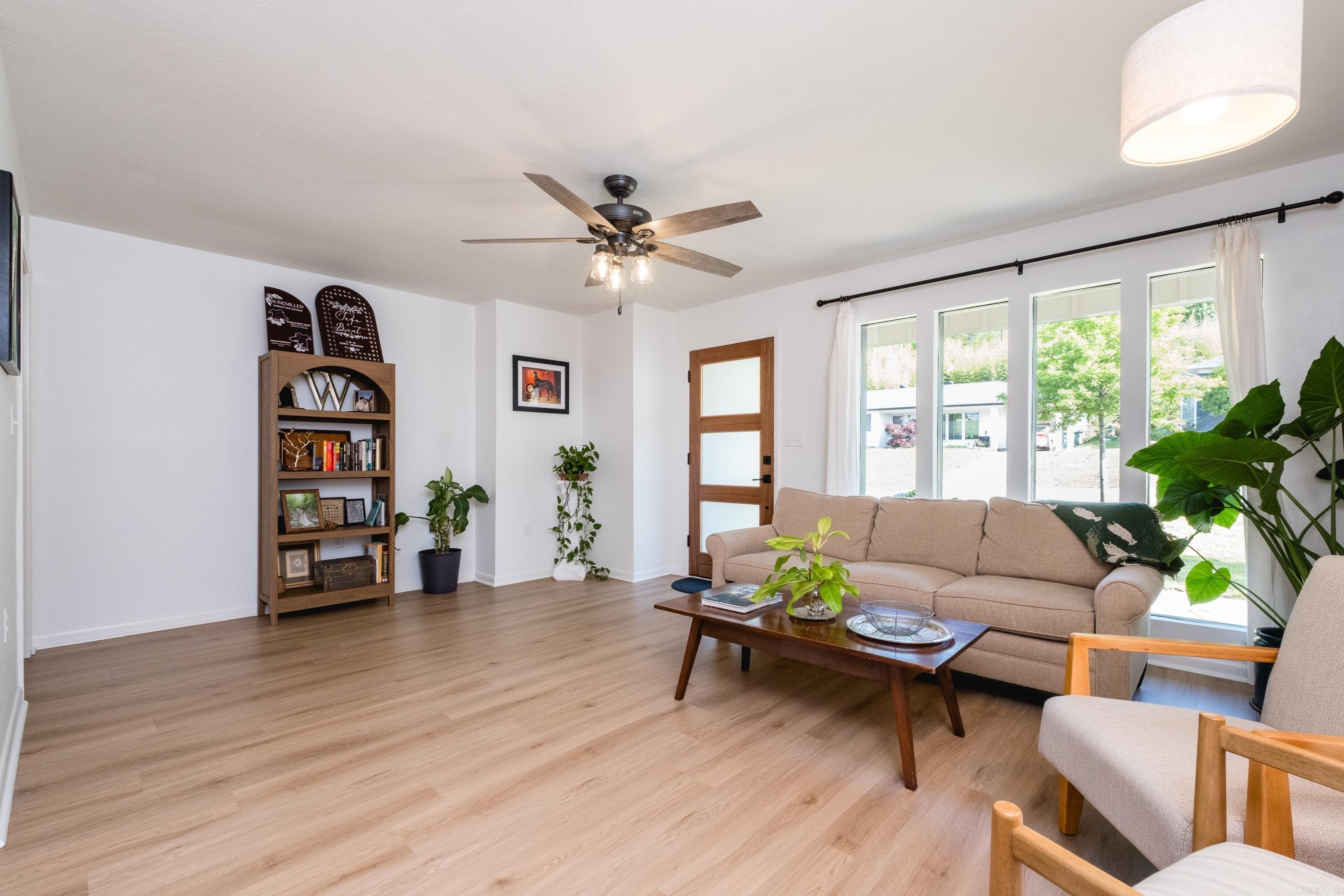 KINGWOOD PLACE - Residential