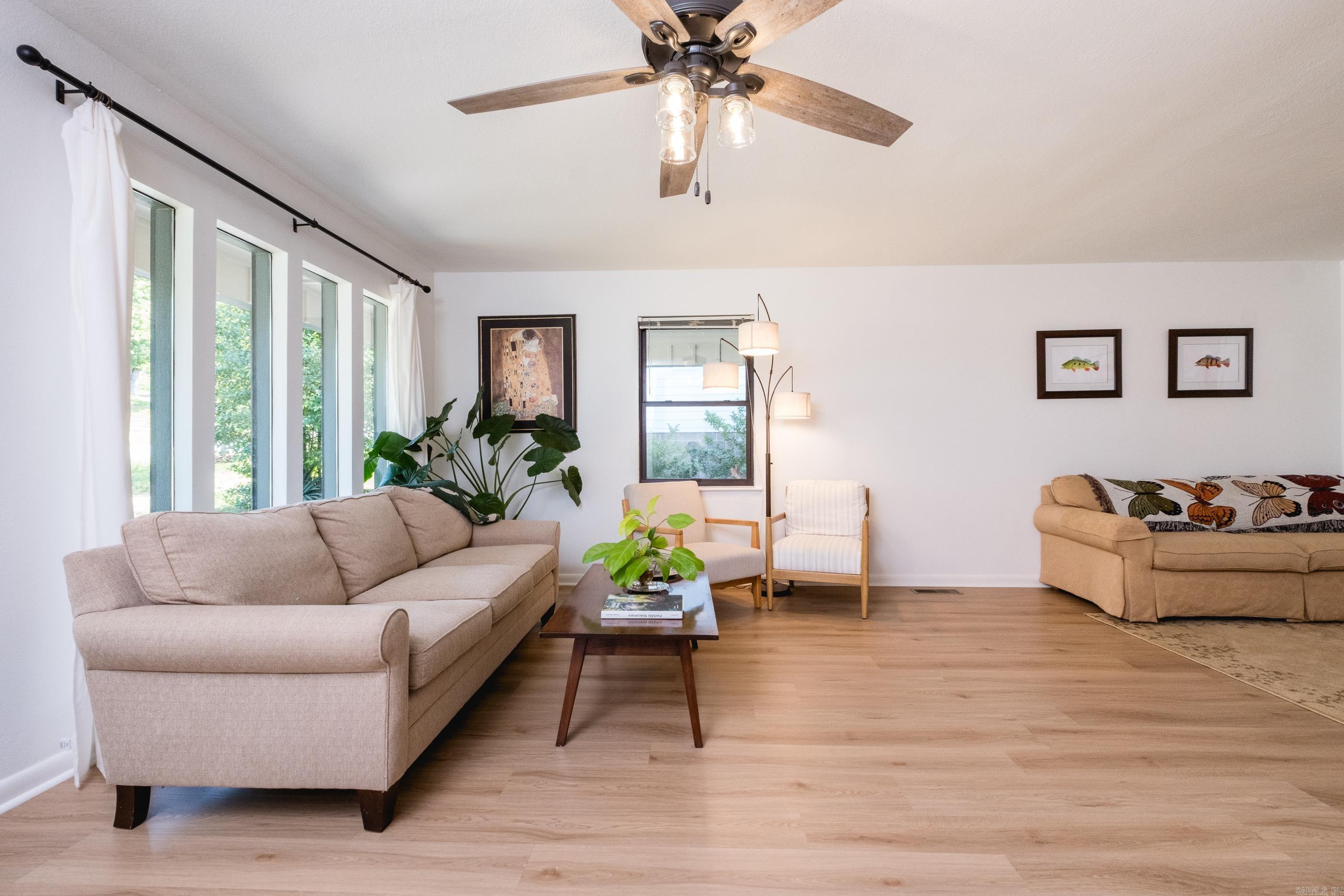 KINGWOOD PLACE - Residential