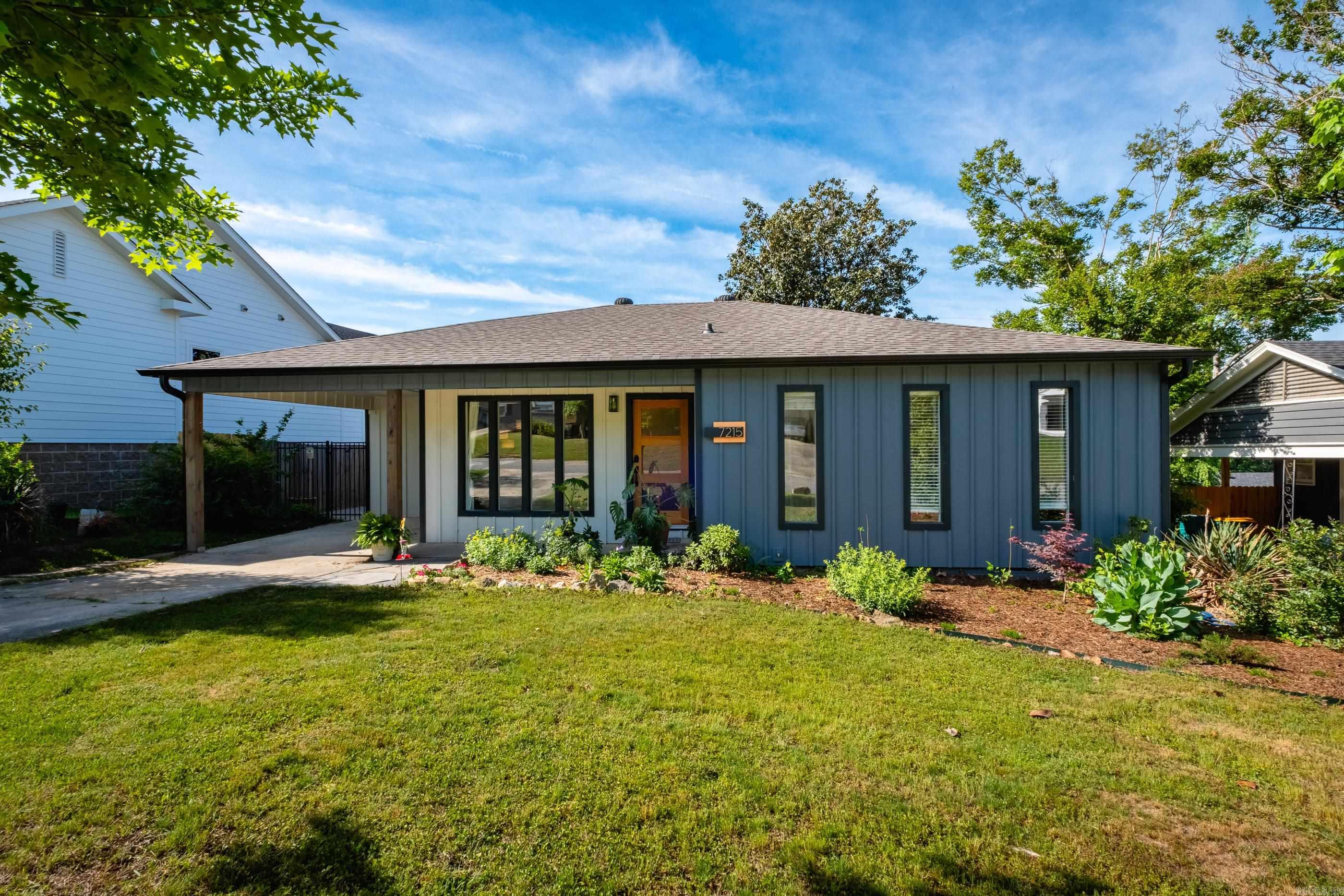 KINGWOOD PLACE - Residential