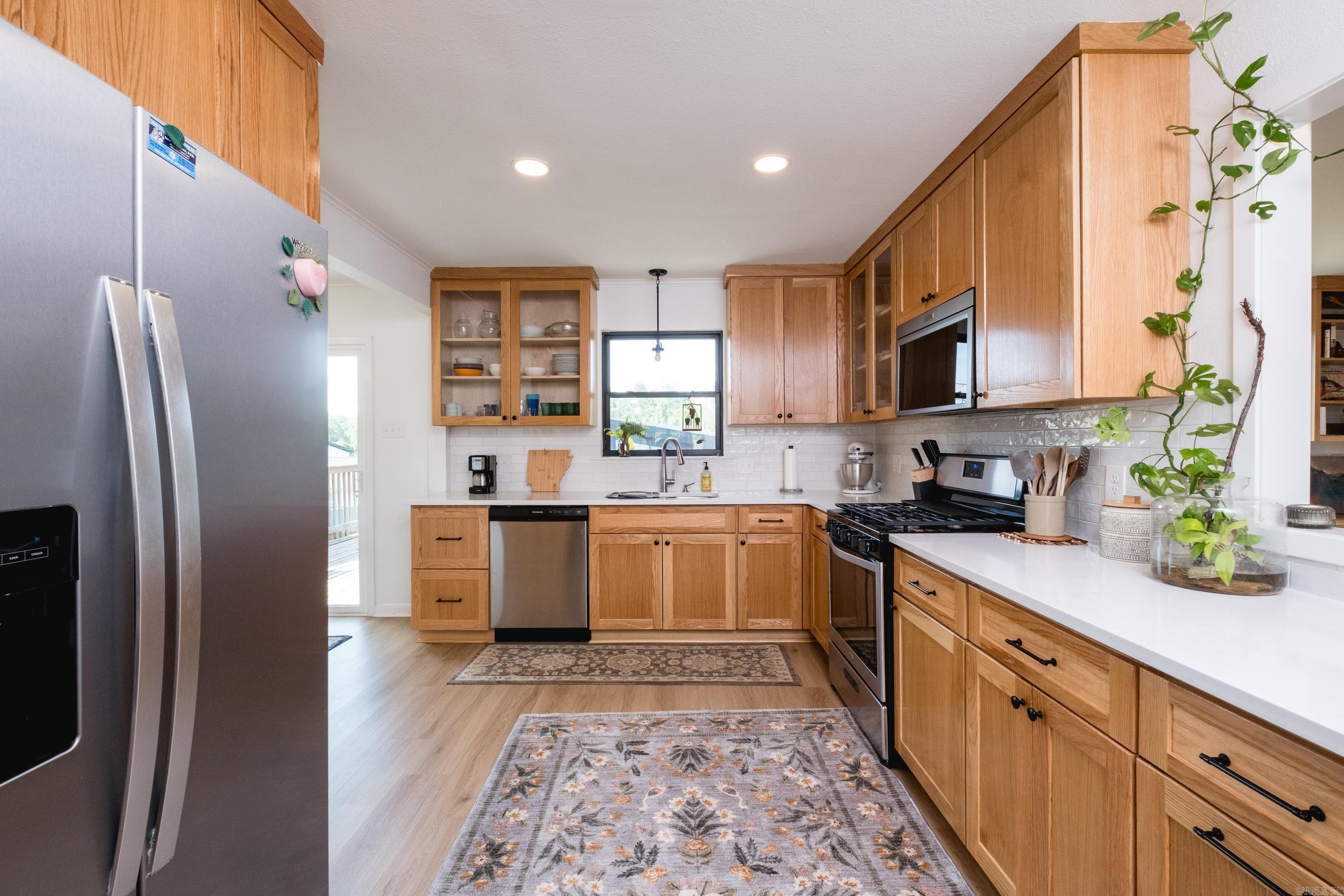 KINGWOOD PLACE - Residential