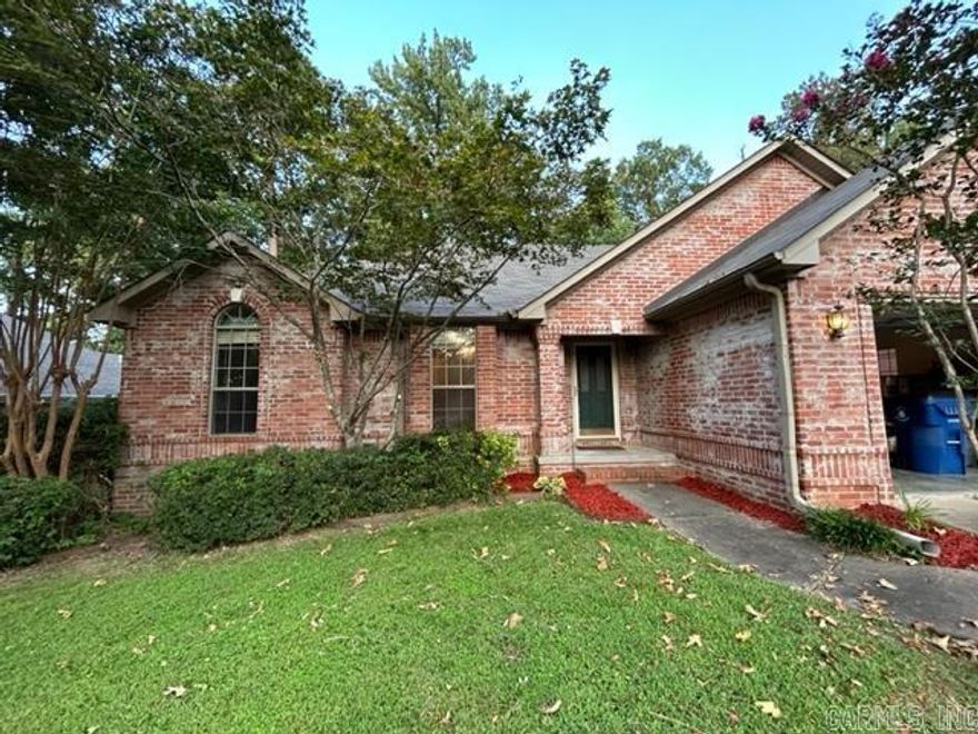 Rare one owner -  One level home in The Country Club of Arkansas.  Beautiful exterior with mature landscape that will make you fall in love.  On the inside, this home can be wonderfully yours - Open floor plan with 3 bedrooms and 2 baths.  A 2 car garage with a fenced backyard make this the perfect home!