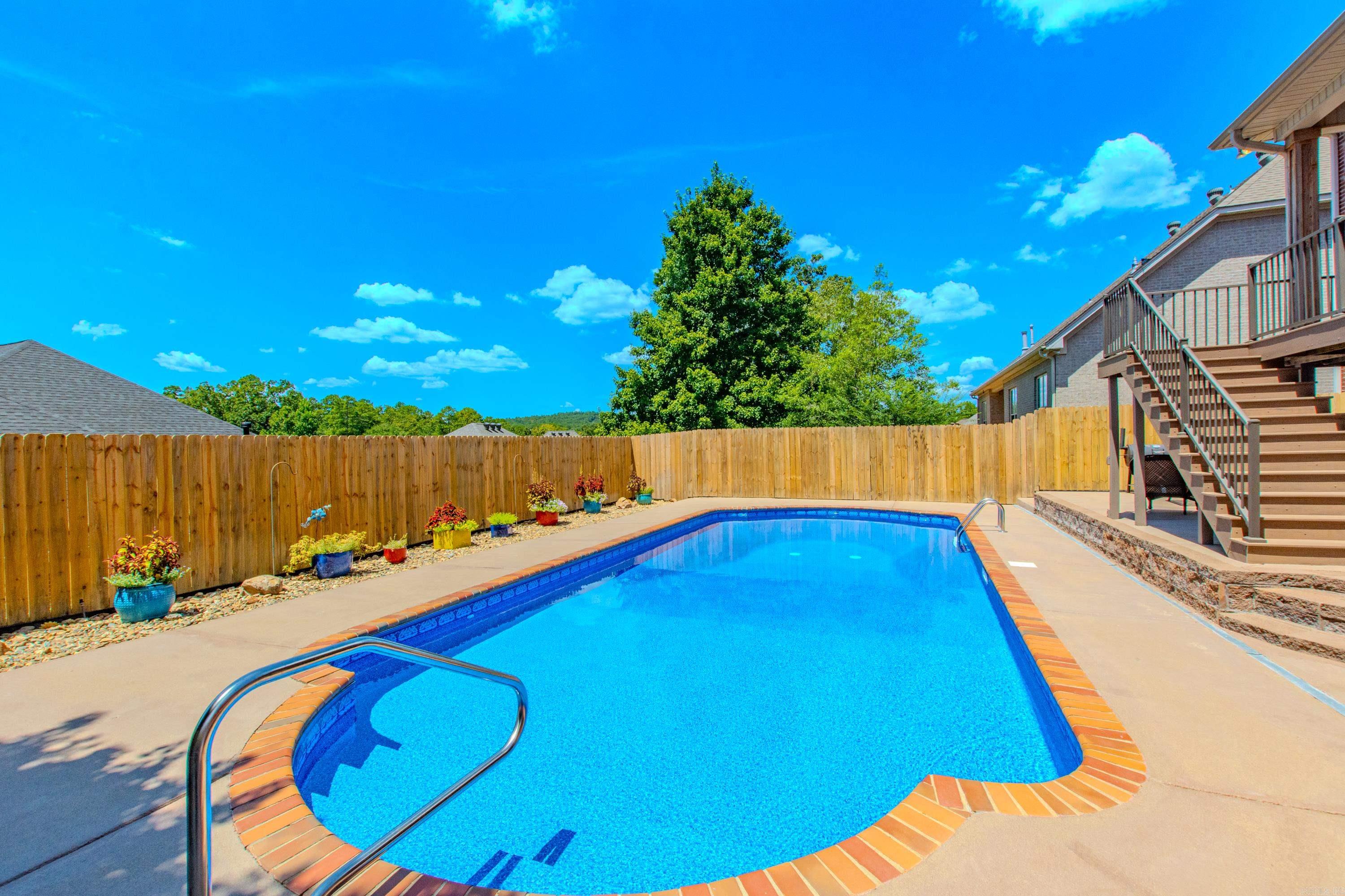 CHENAL VALLEY EPERNAY PLACE - Residential