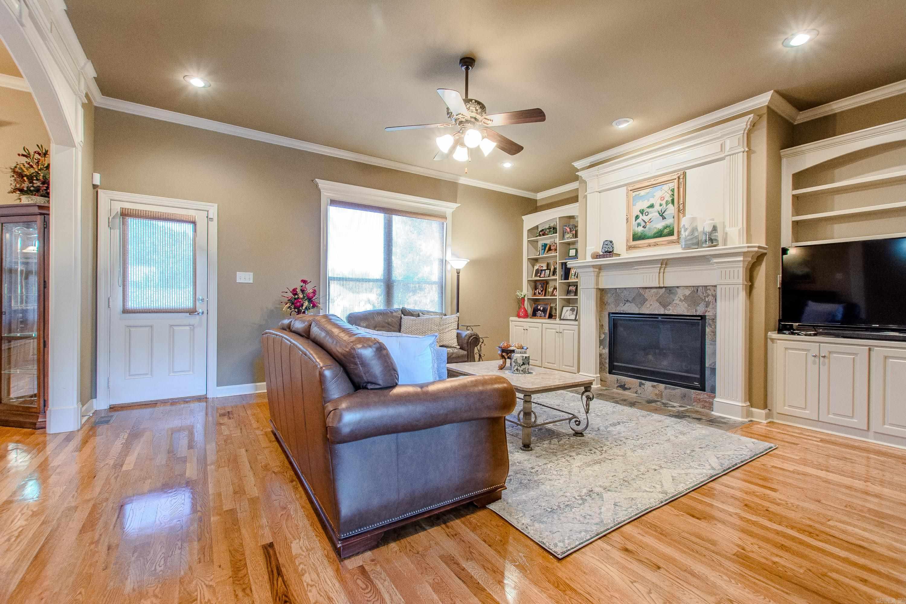 CHENAL VALLEY EPERNAY PLACE - Residential