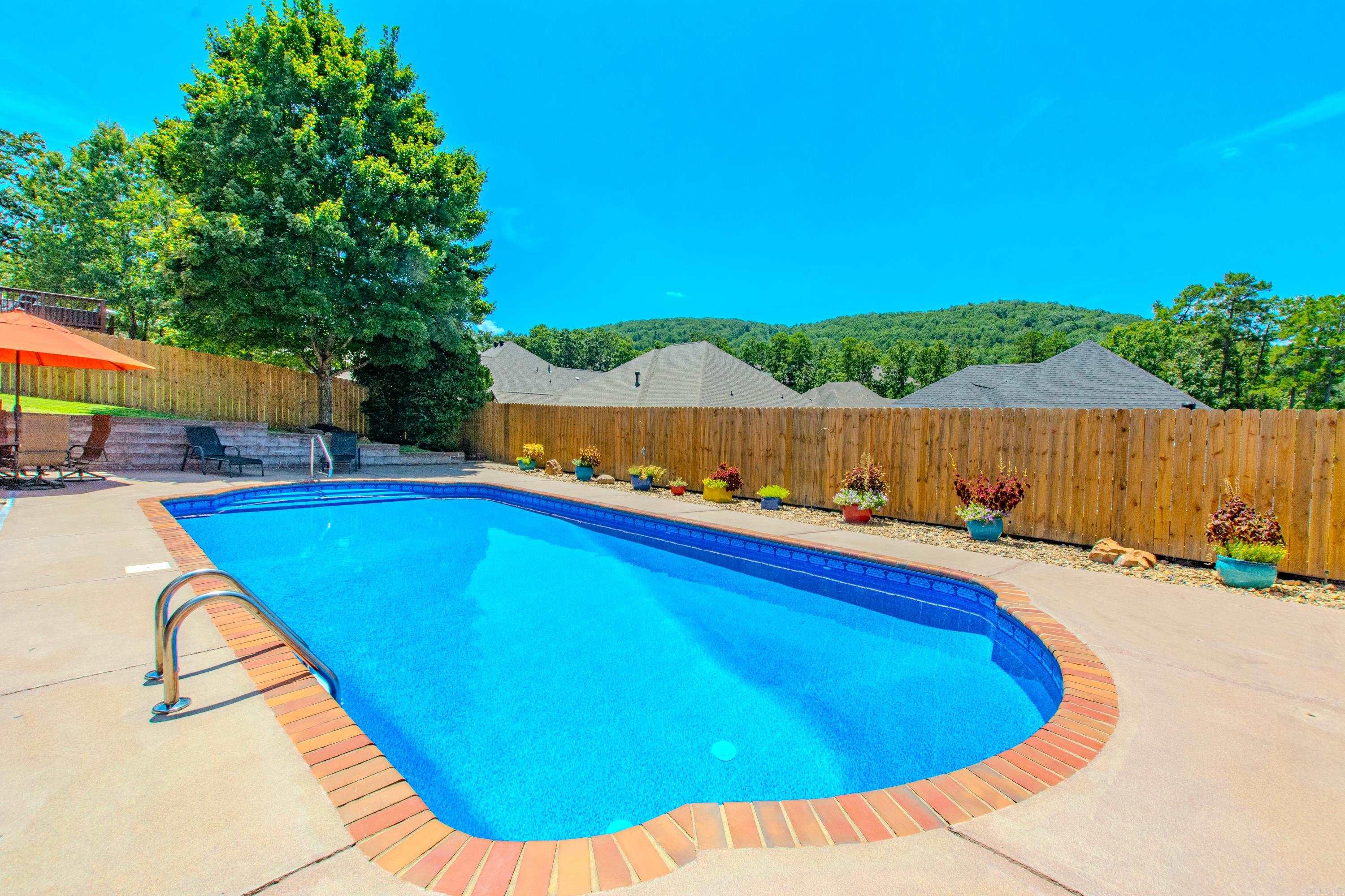 CHENAL VALLEY EPERNAY PLACE - Residential