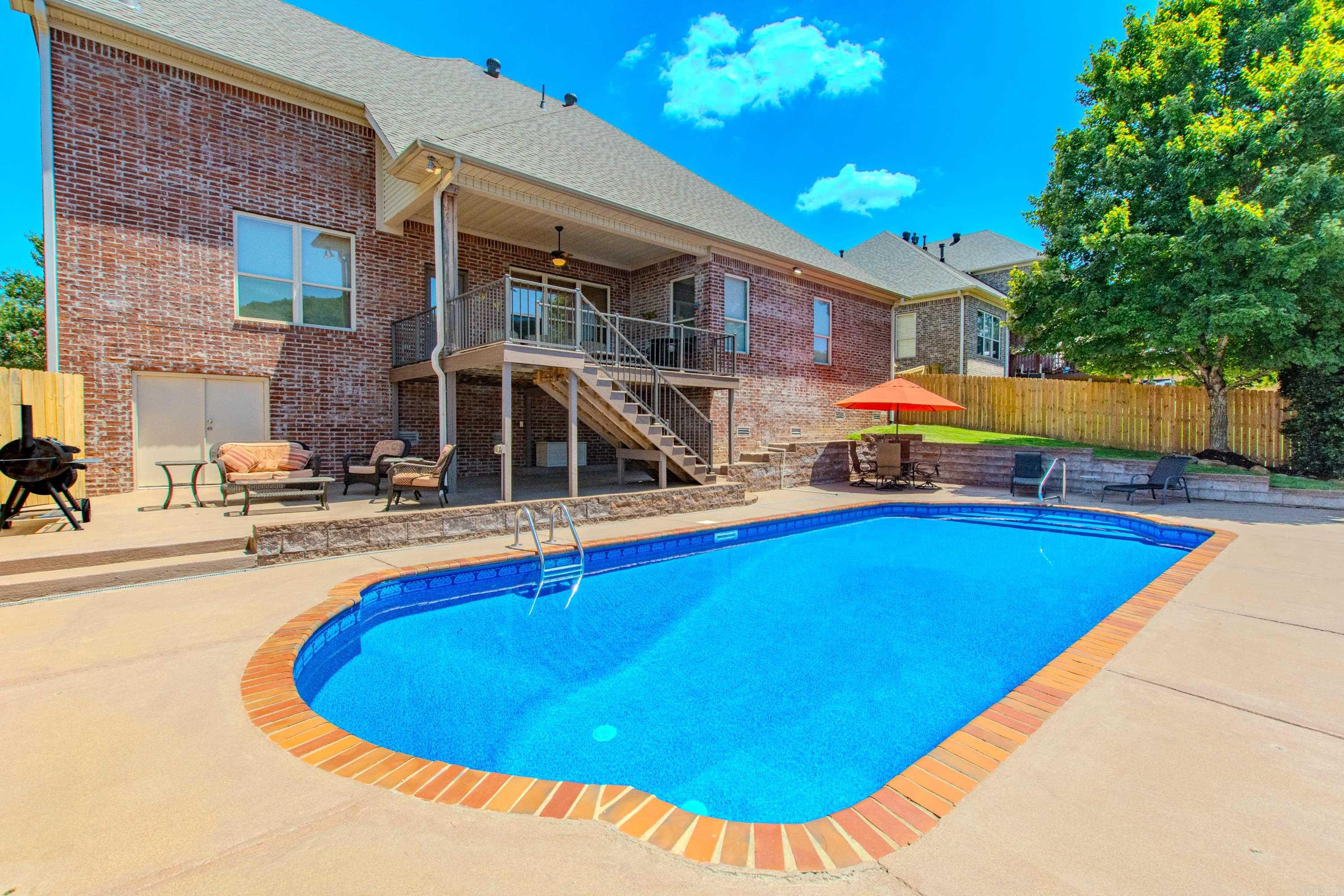 CHENAL VALLEY EPERNAY PLACE - Residential