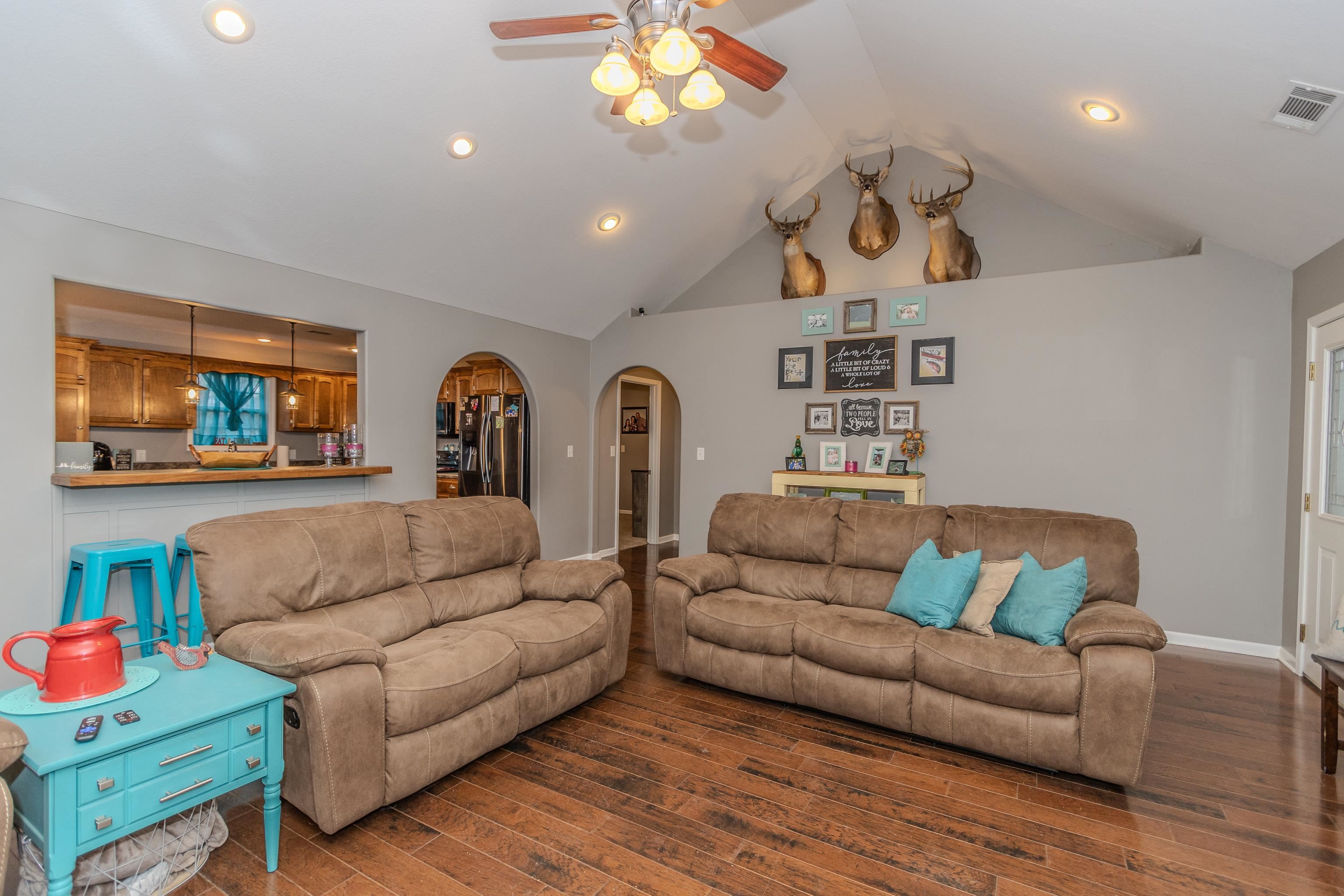 CARRIAGE HILL - Residential