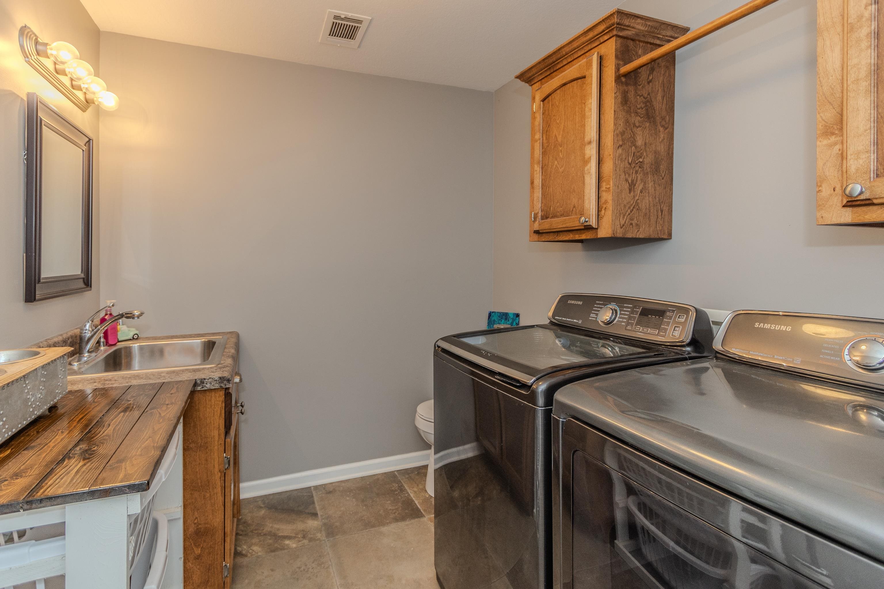 CARRIAGE HILL - Residential