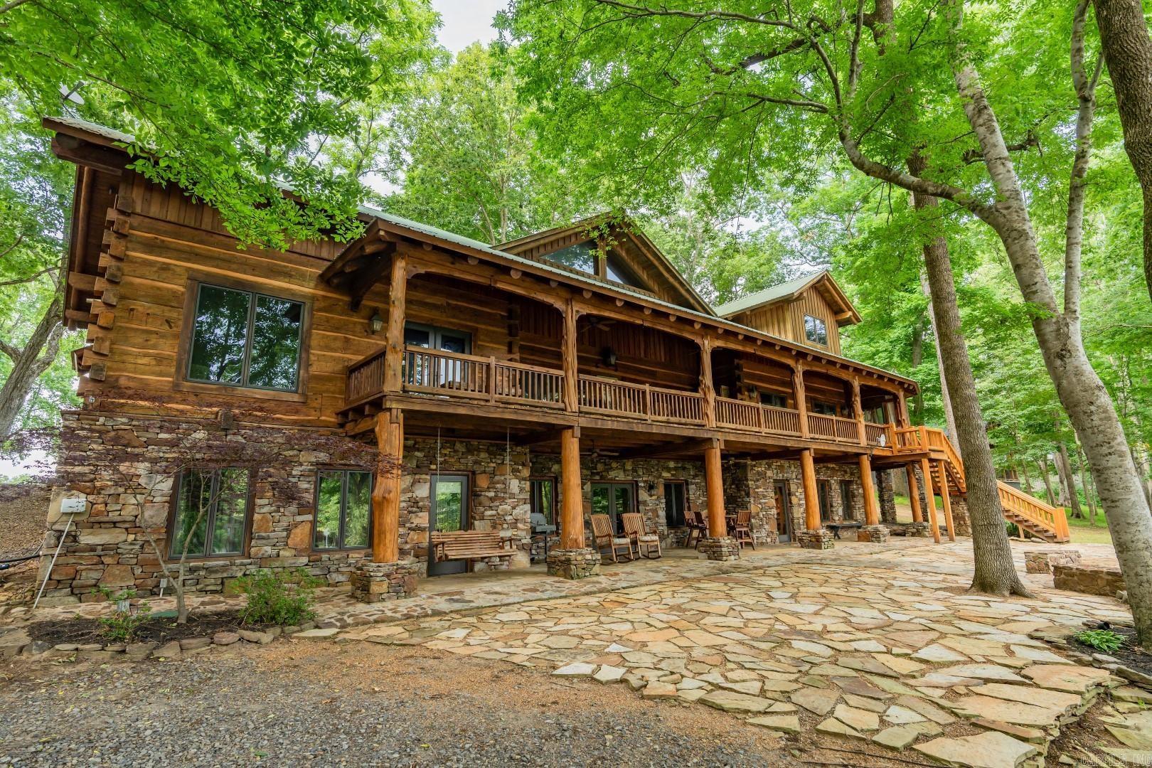 HIDDEN VALLEY - Residential