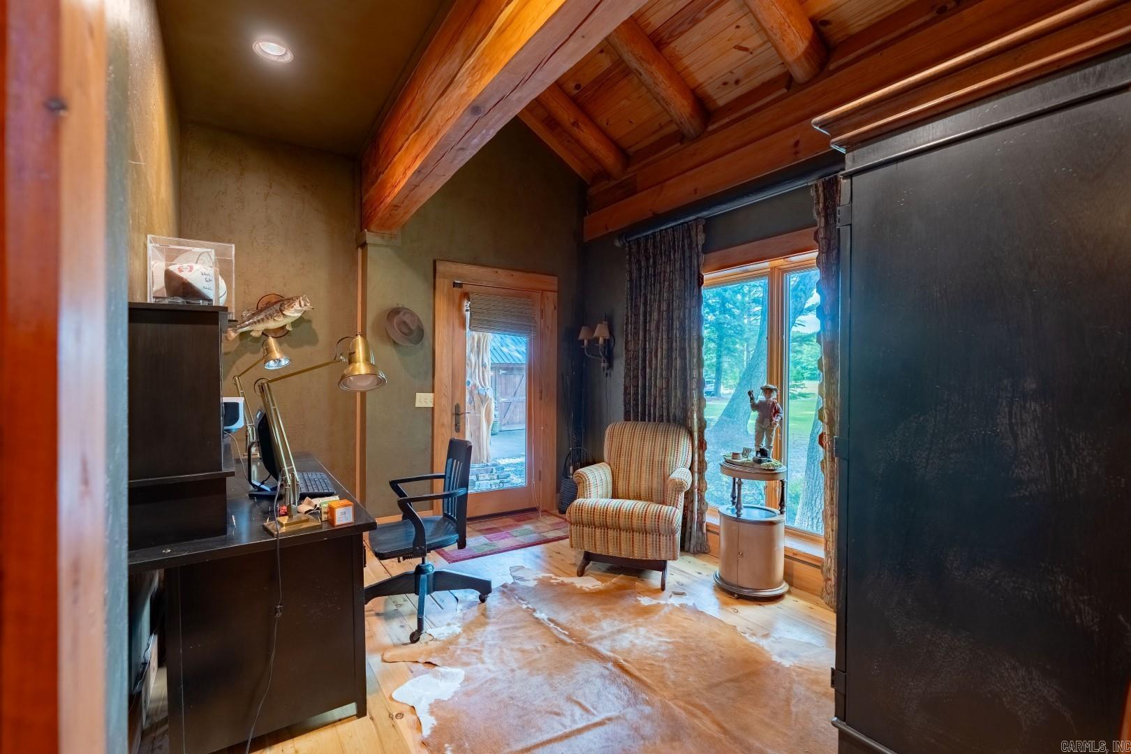 HIDDEN VALLEY - Residential