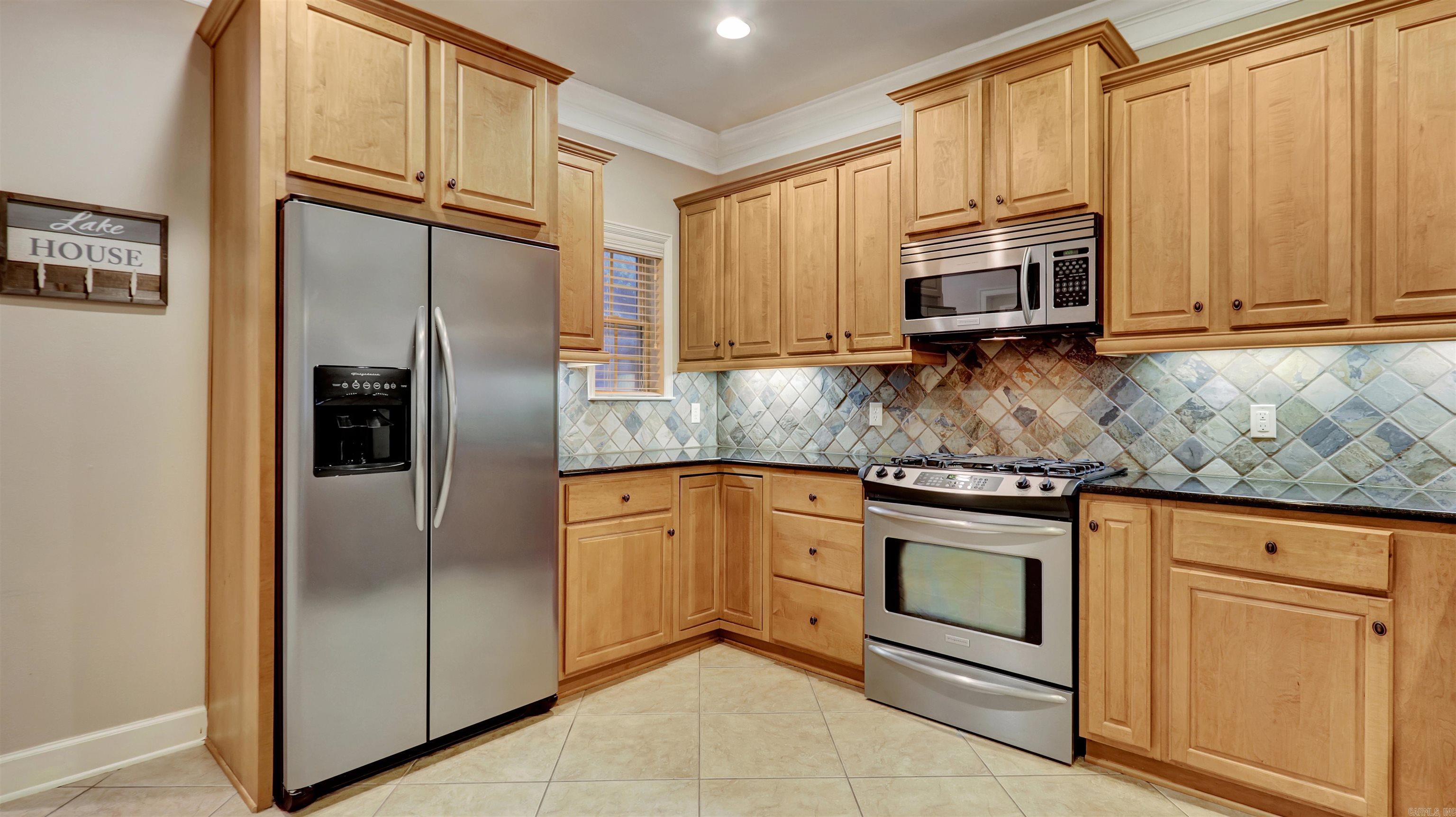 LAKELAND BAY HPR - Residential