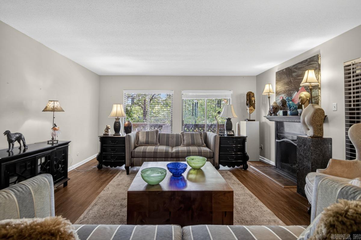FOREST HILL COND - Residential