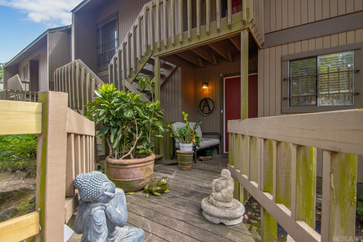 FOREST HILL COND - Residential