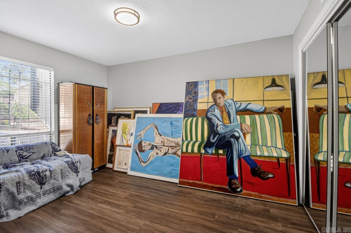 FOREST HILL COND - Residential