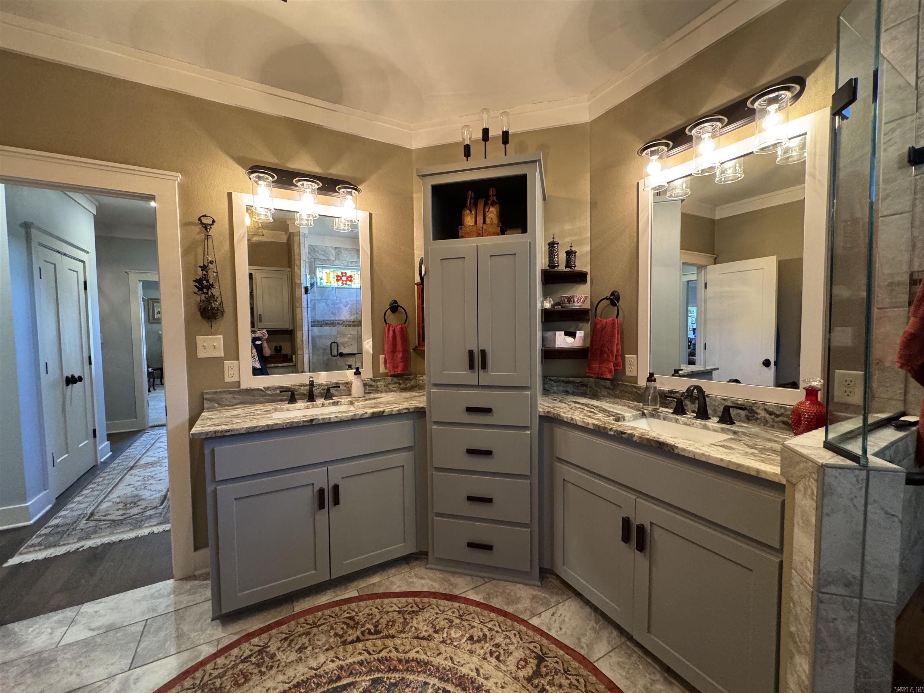 SANCHEZ - Residential