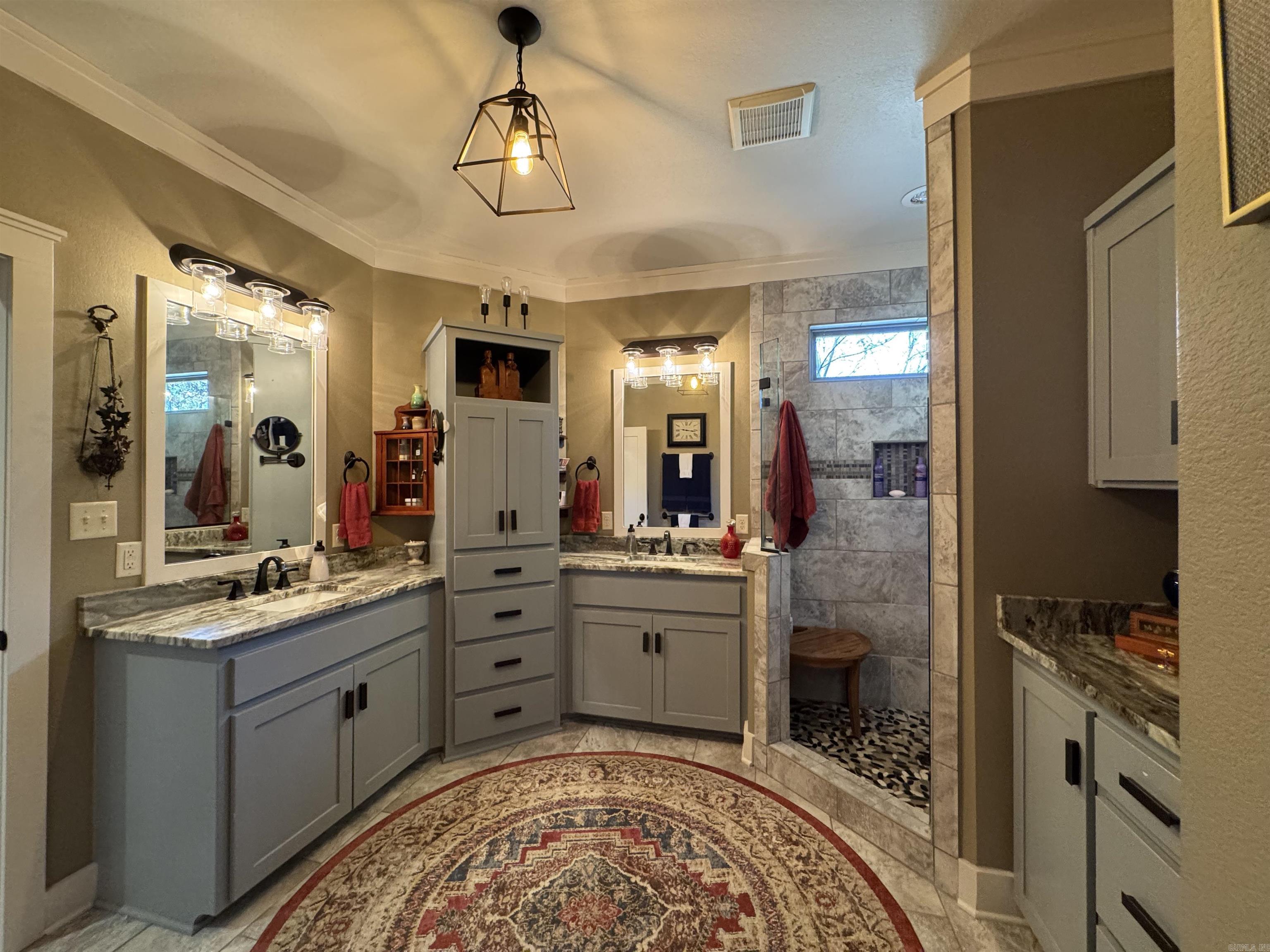 SANCHEZ - Residential