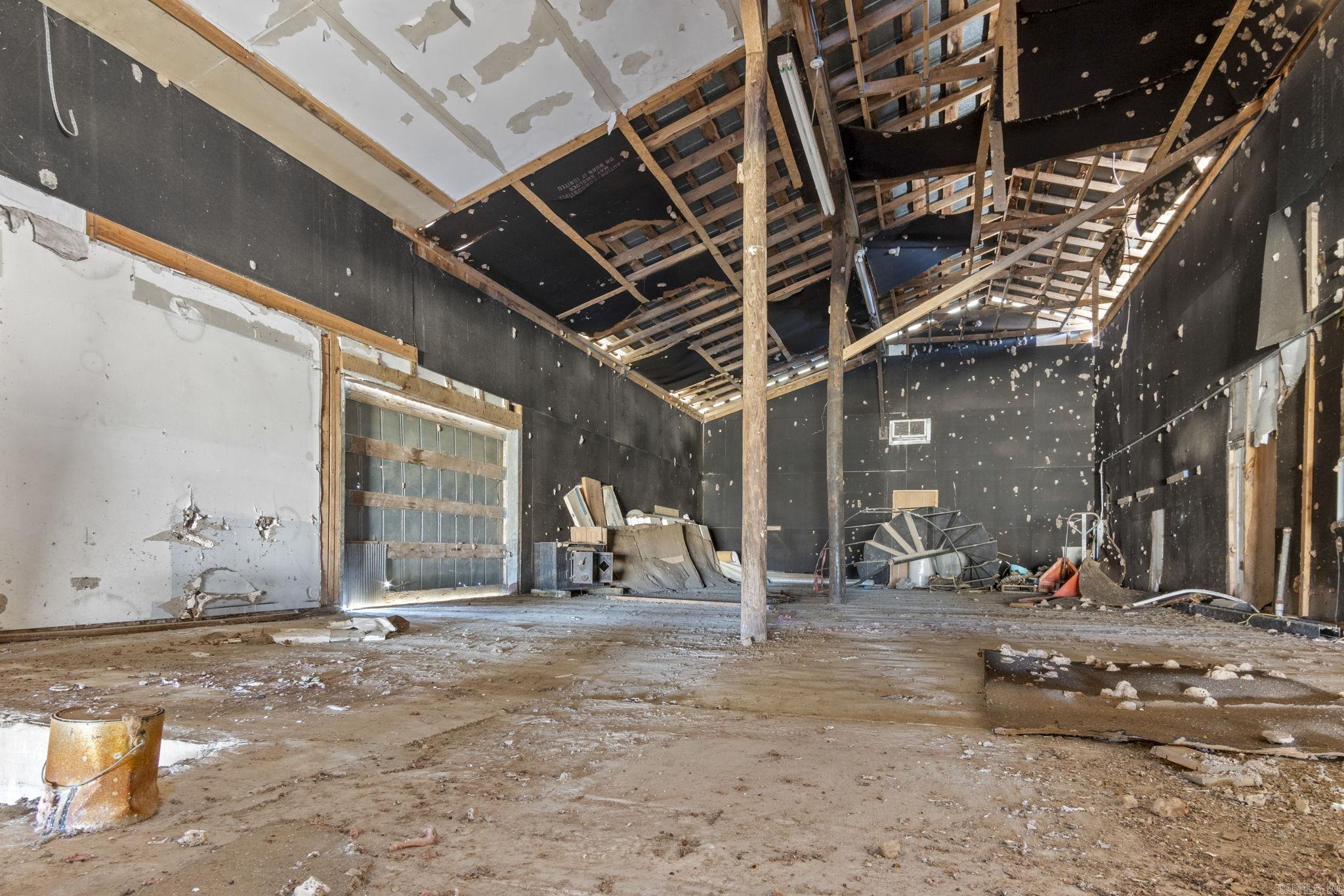 Metes & Bounds - Commercial Sale