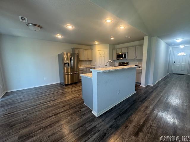 Benjamin Grove - Residential Lease